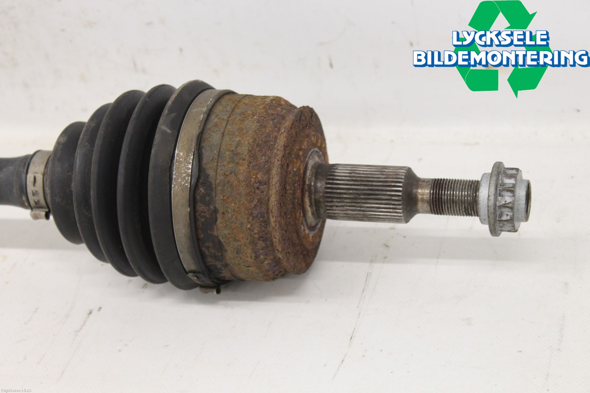 Volkswagen VW TRANSP/CARAVELLE (T5) 04-15 Drivaxel Fram Höger