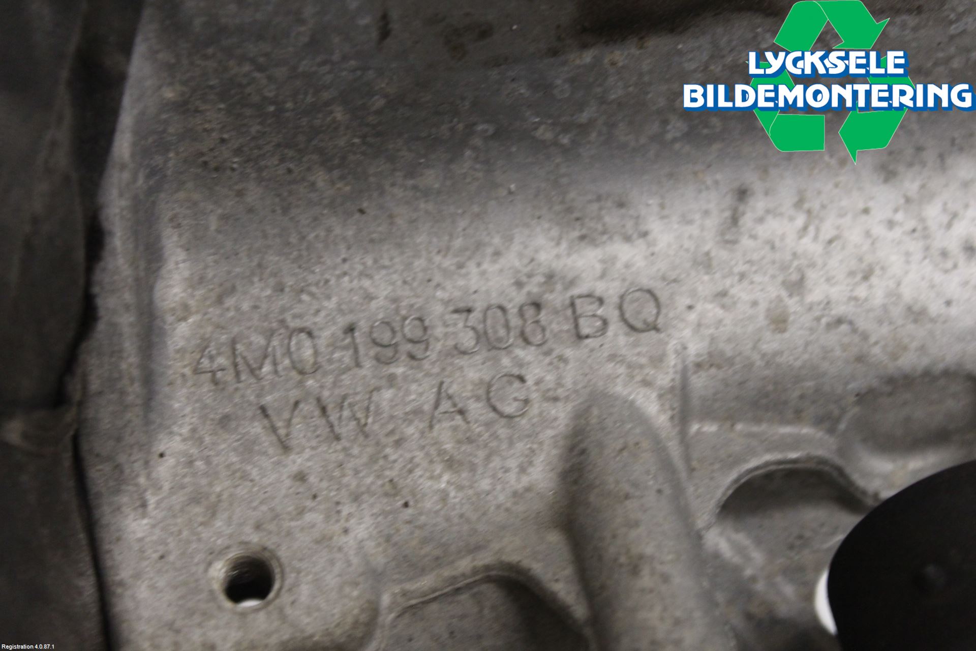 Audi A6 F2/C8 19- Motorfäste