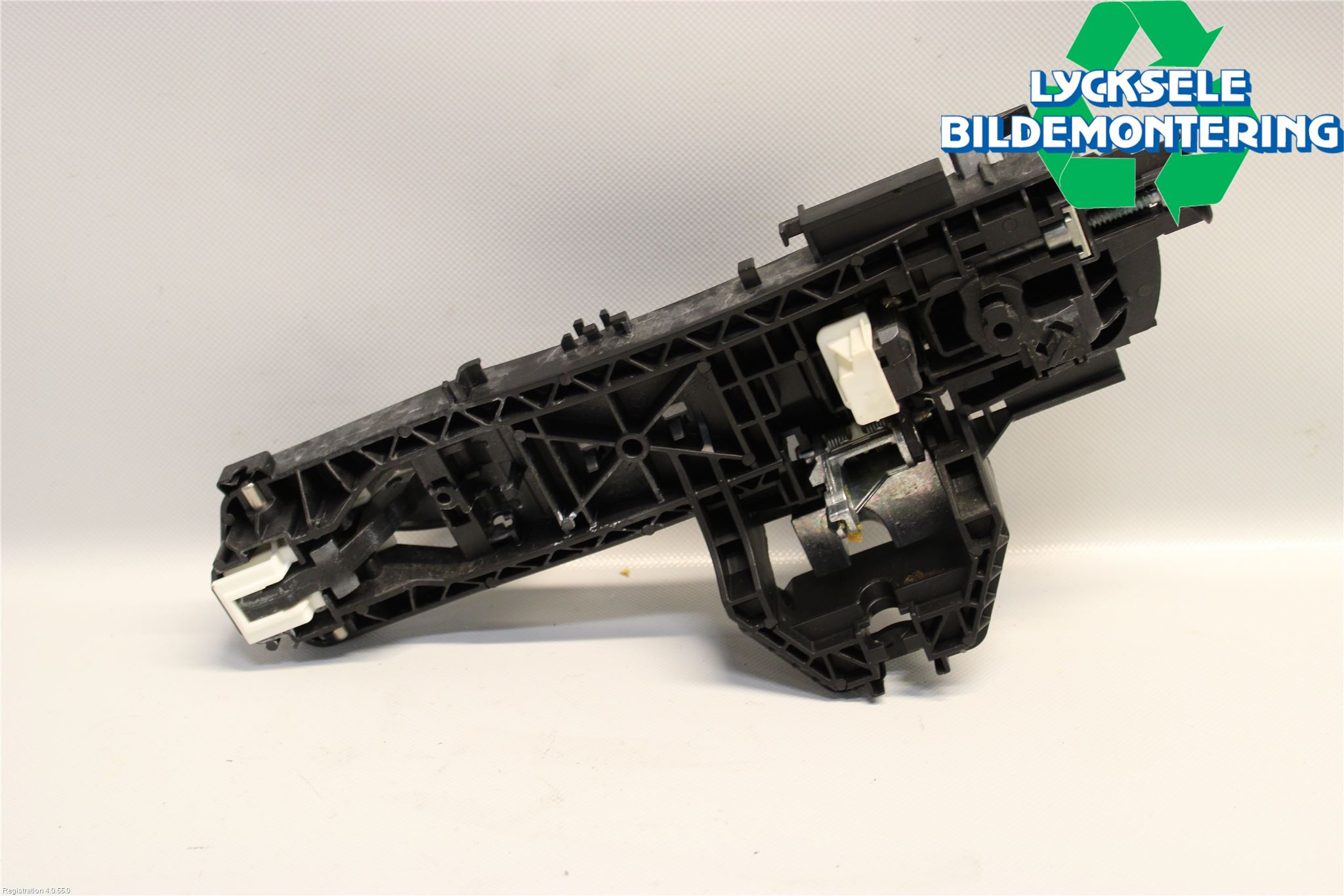 Mercedes-Benz MB C-KLASS (W204) 07-15 Dörrhandtag Yttre Hö