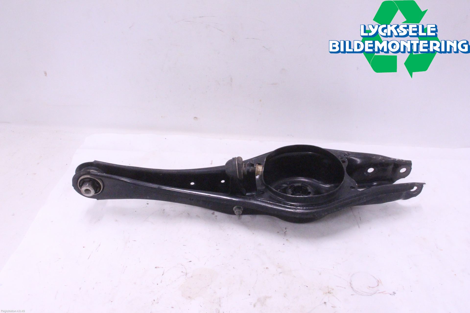 Volkswagen VW TIGUAN 16-24 Bärarm Bak Höger