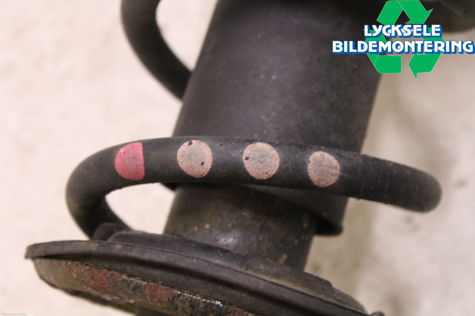 Audi A4 12-15 Fjäderben Fram Vänster