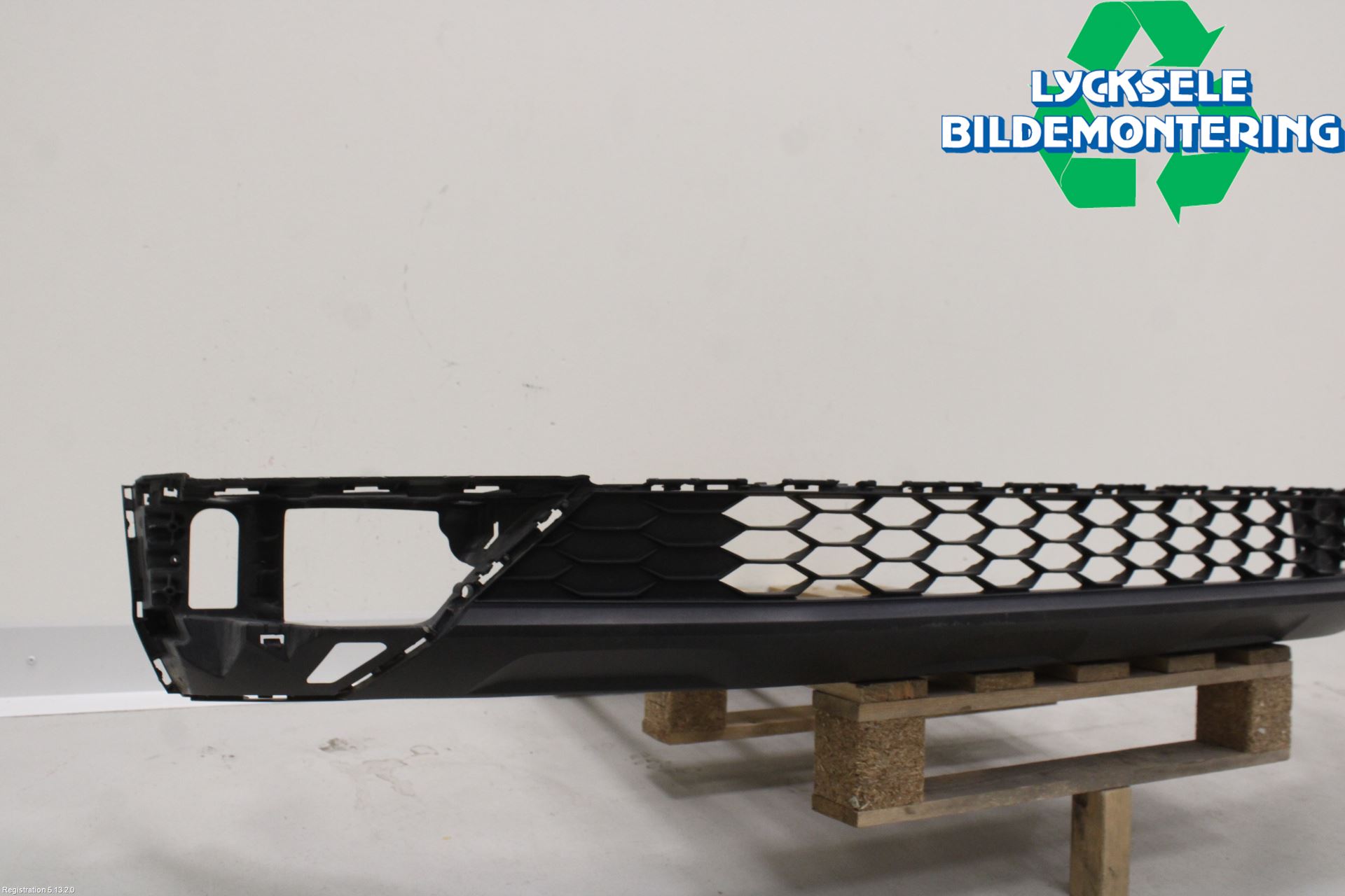 Volkswagen VW TIGUAN 16-24 Spoiler Fram