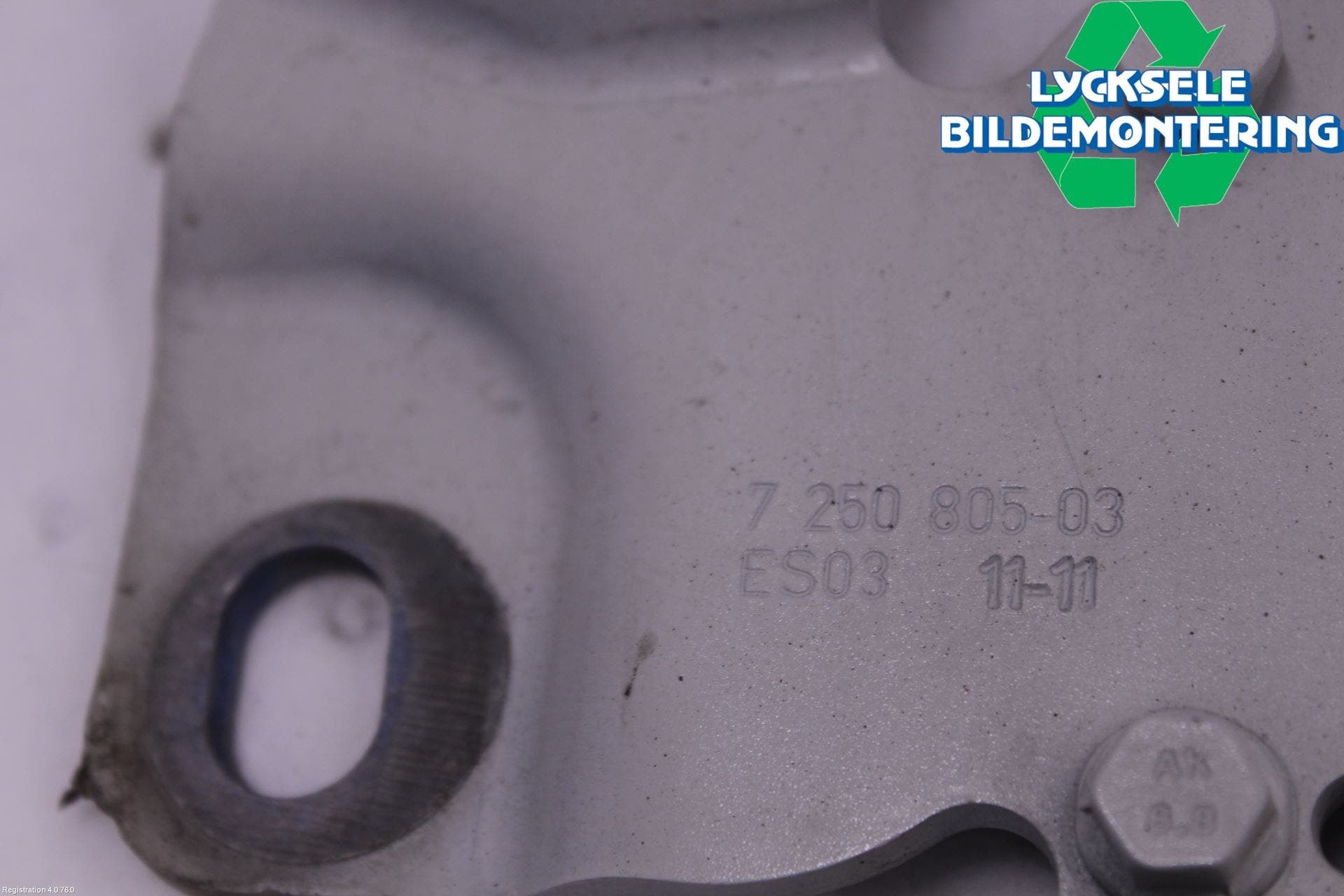 BMW 7 F01/02/03/04 09-15 Huvgångjärn