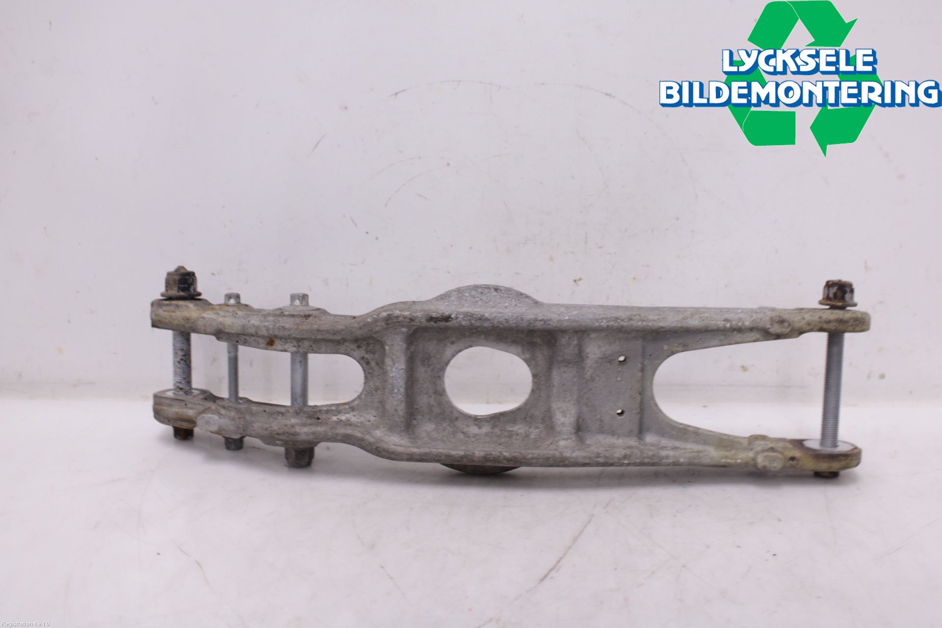 Mercedes-Benz MB E-KLASS (W213) 16-23 Bärarm Bak Höger