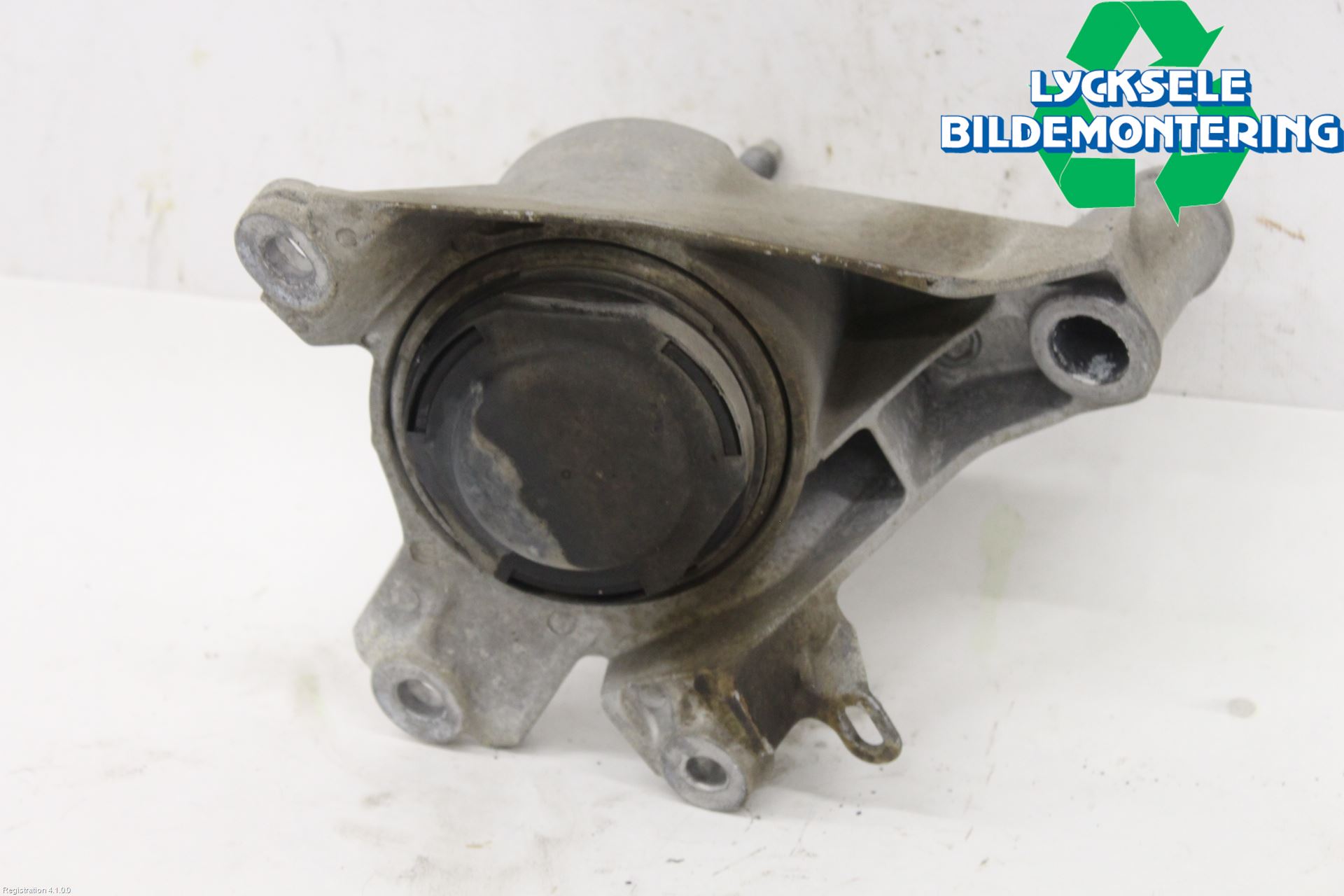 Mazda CX-60 22- Motorfäste