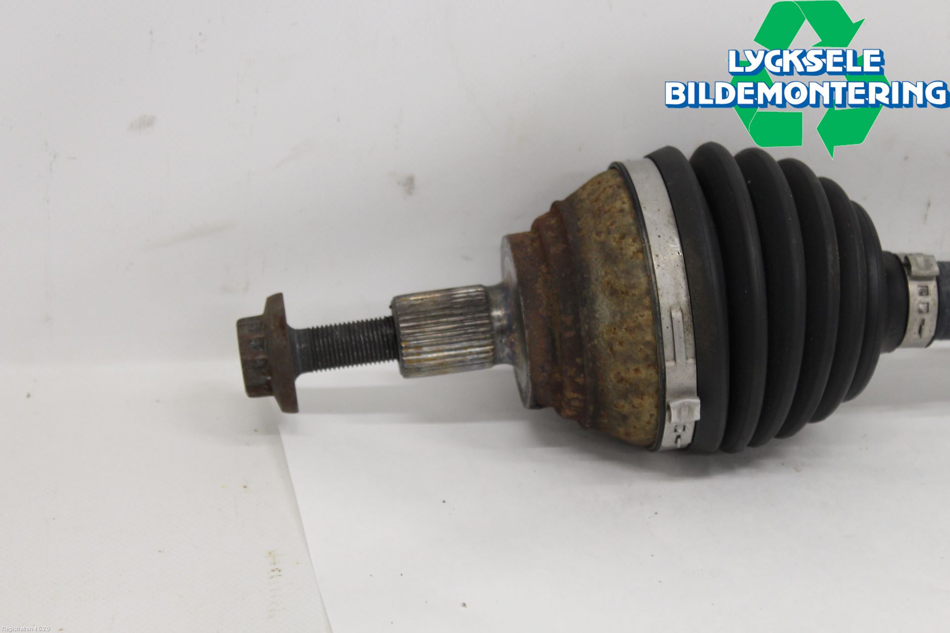 Audi Q2/SQ2 17- Drivaxel Fram Höger