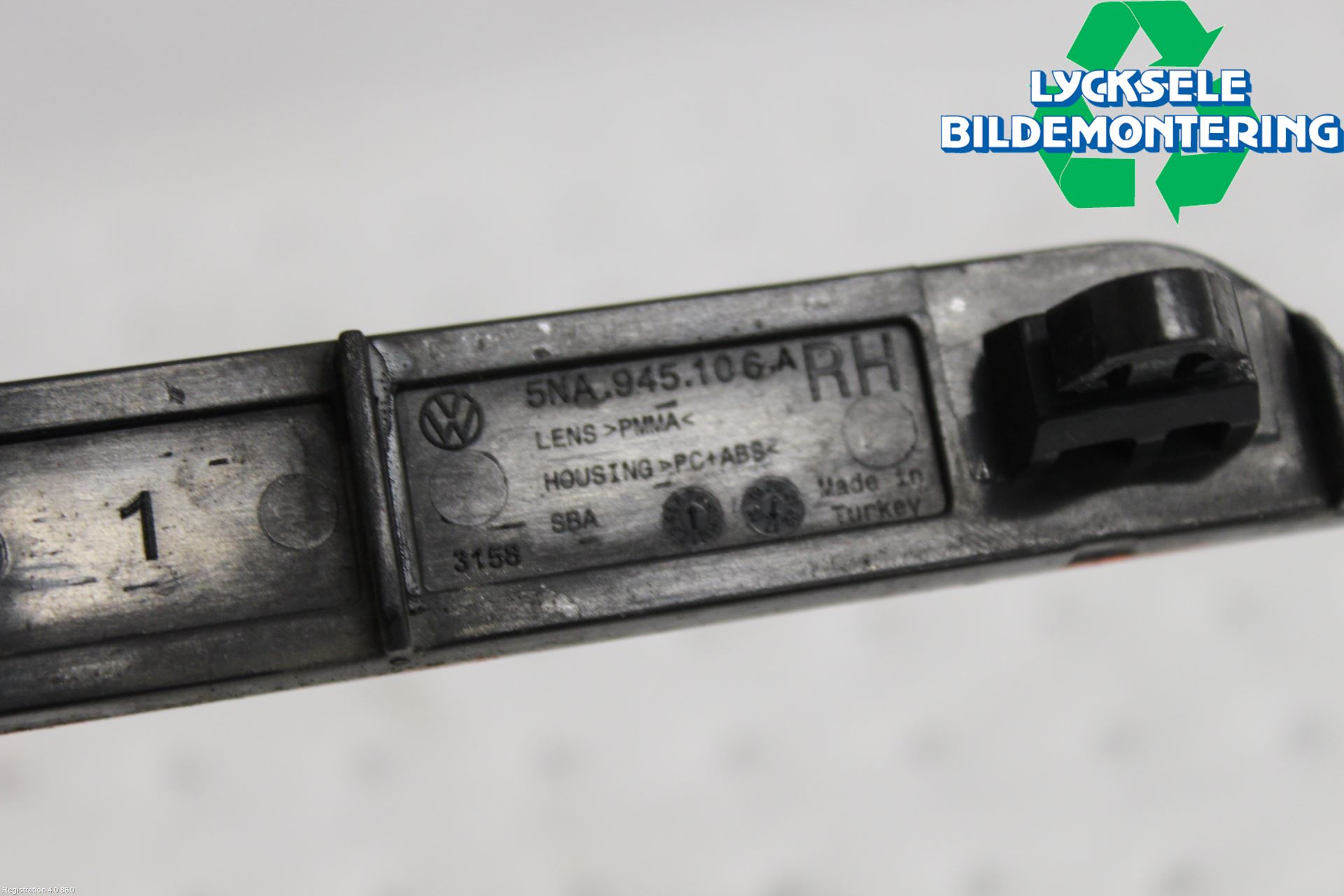 Volkswagen VW TIGUAN 16-24 Dimljus/Reflex Bak
