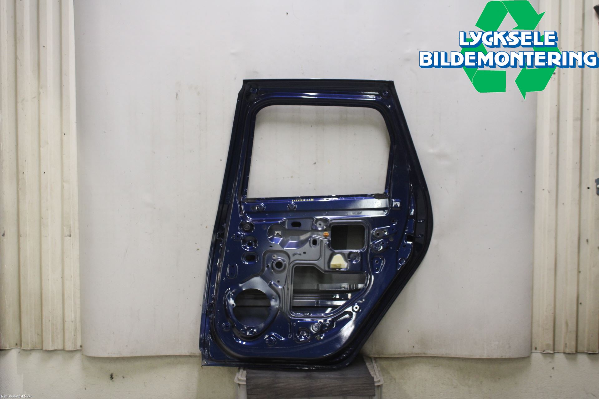 Dacia DUSTER 10-17 Dörr Bak Höger