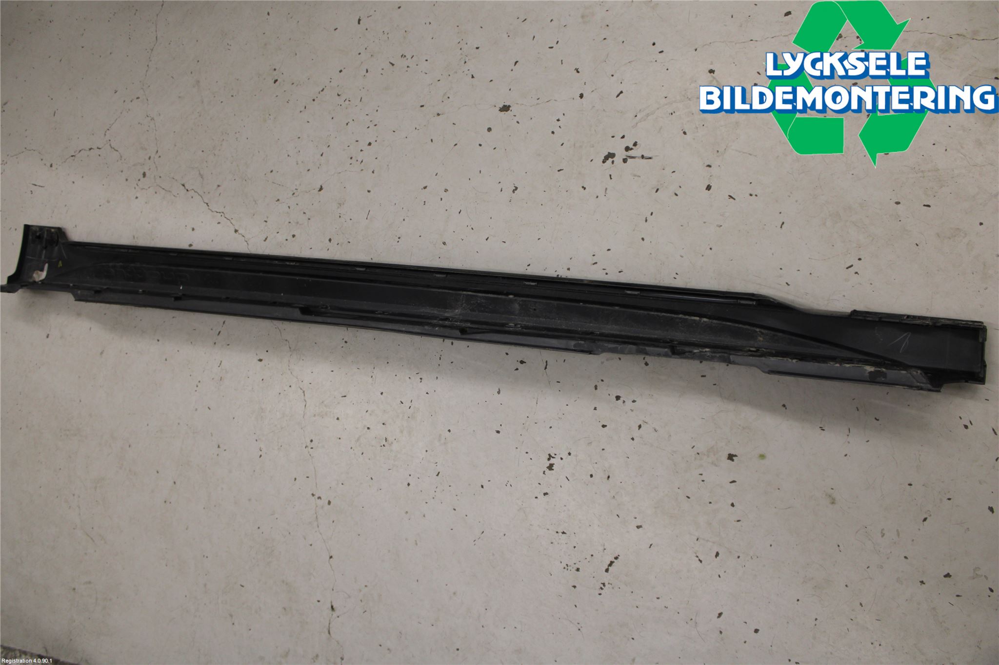 Audi A6 F2/C8 19- Sidokjol Vä