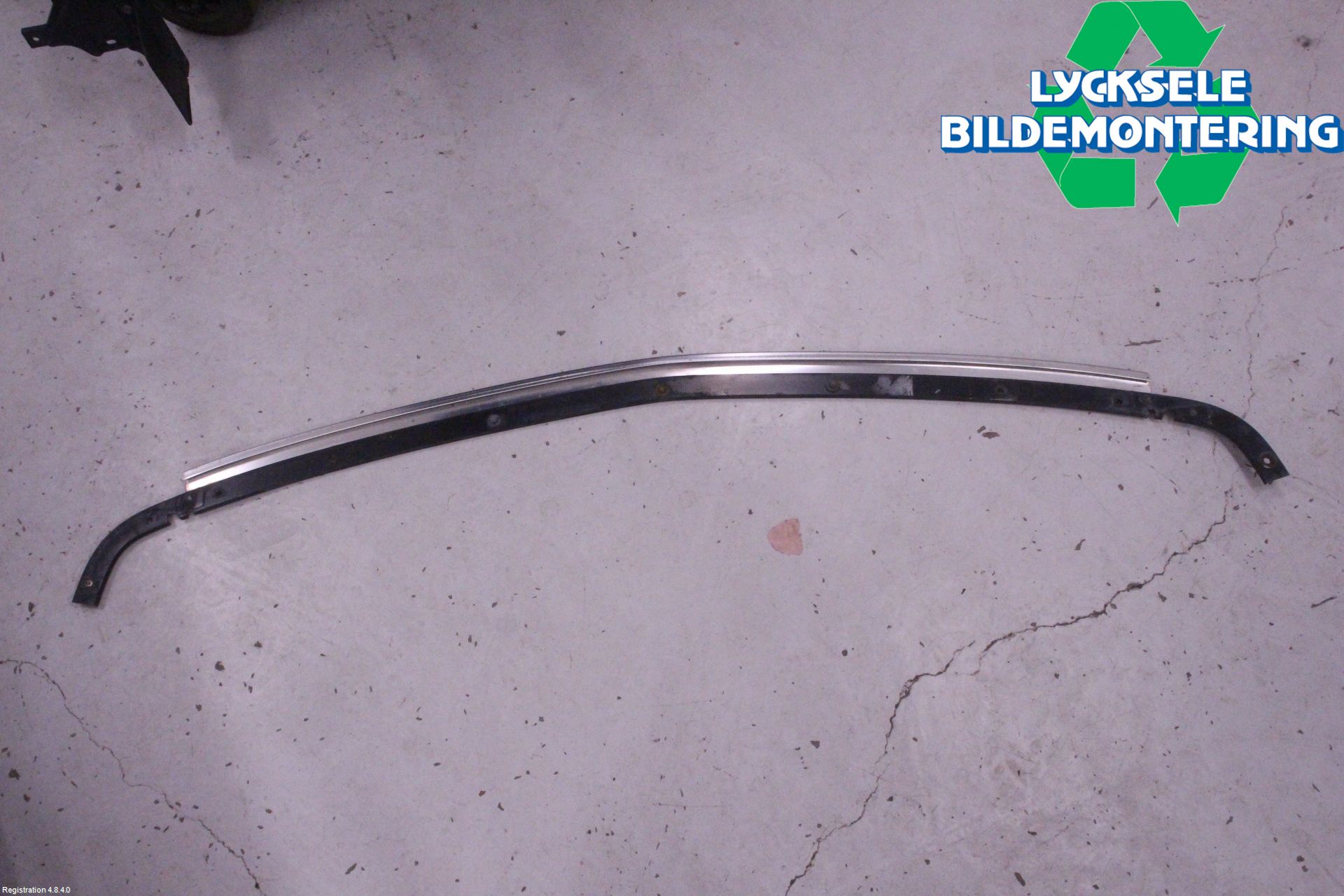 Audi V8       89- Stötfångarlist Fram