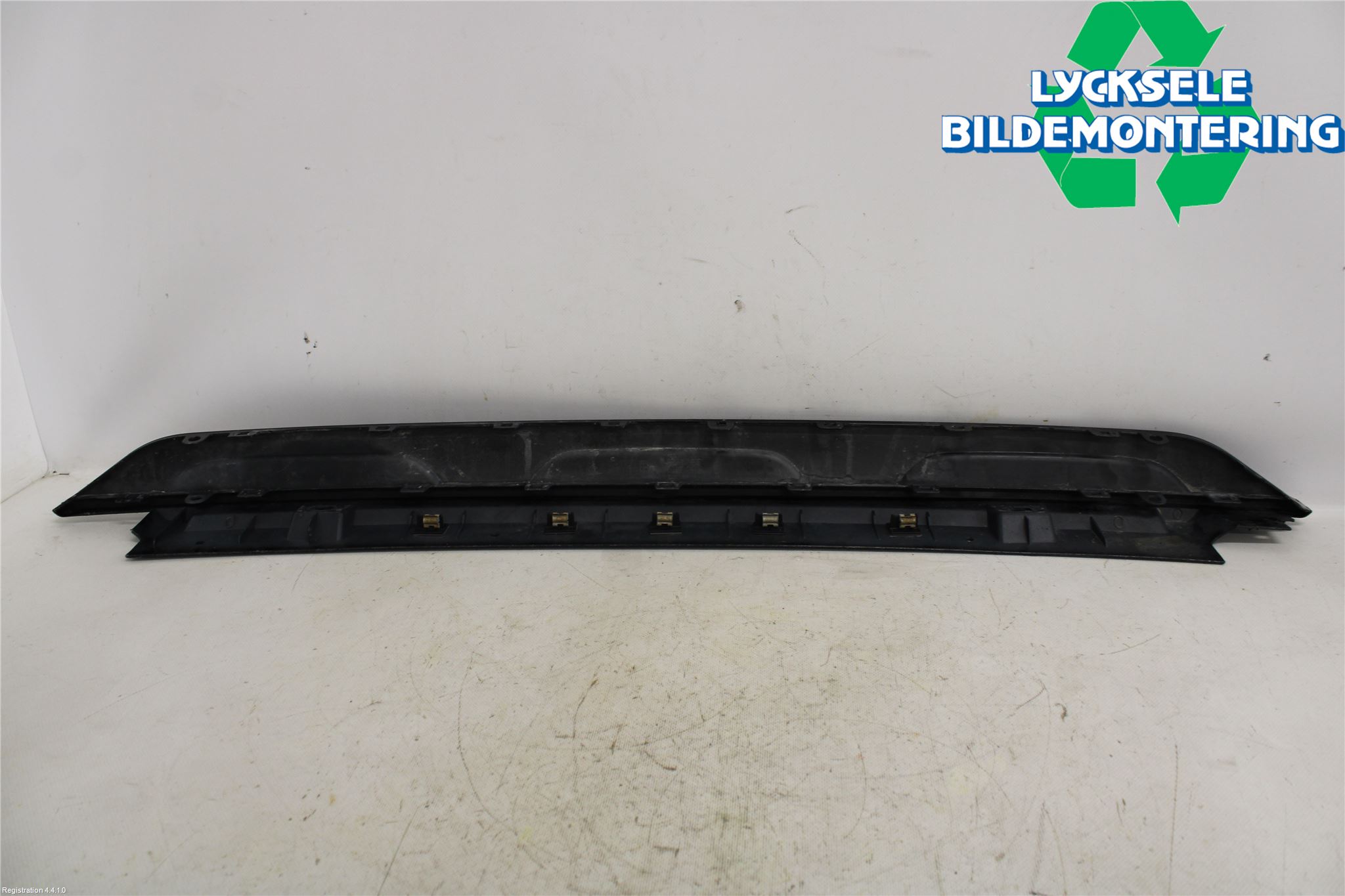 Volkswagen VW TIGUAN 16-24 Stötfångardel Bak Mitt