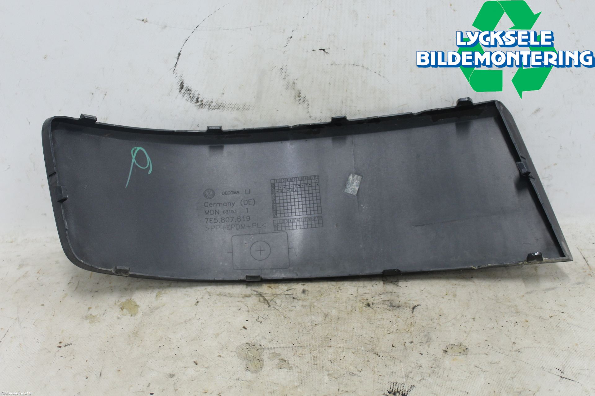 Volkswagen VW TRANSP/CARAVELLE (T5) 04-15 Stötfångardel Fram Vä