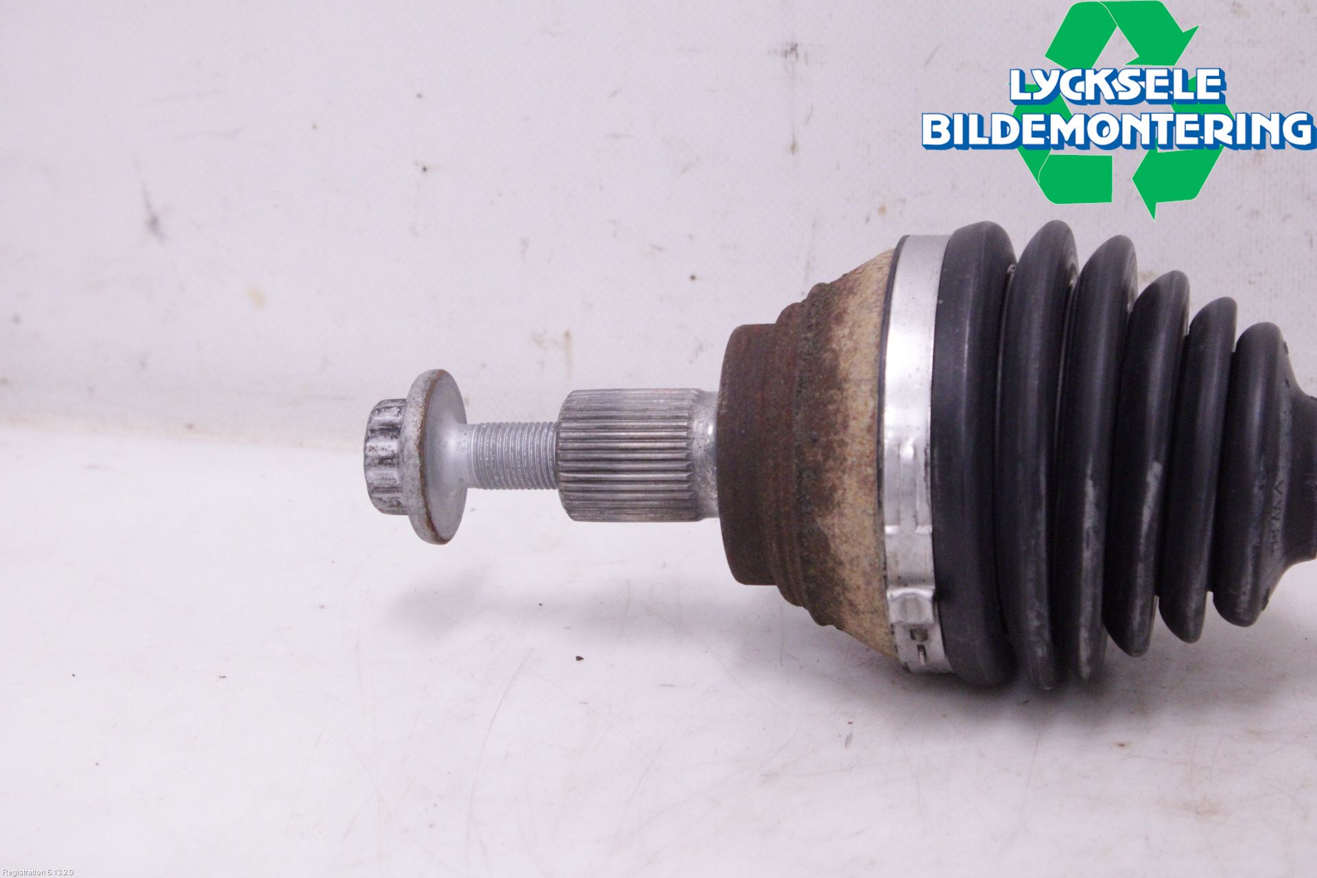 Volkswagen VW ID.7/TOURER 24- Drivaxel Fram Vänster