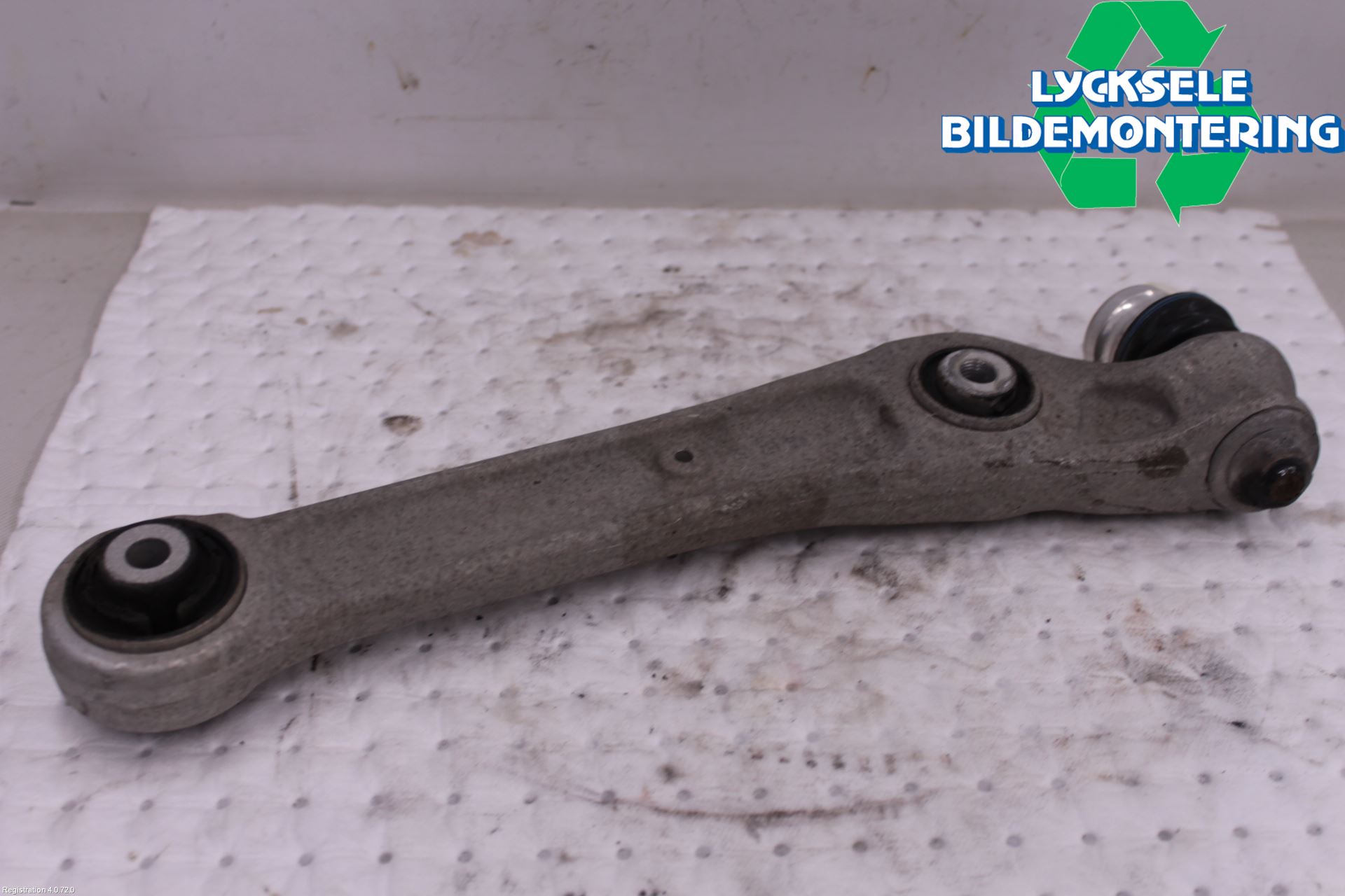 Audi A4/S4 B9 20- Bärarm Fram Undre Hö