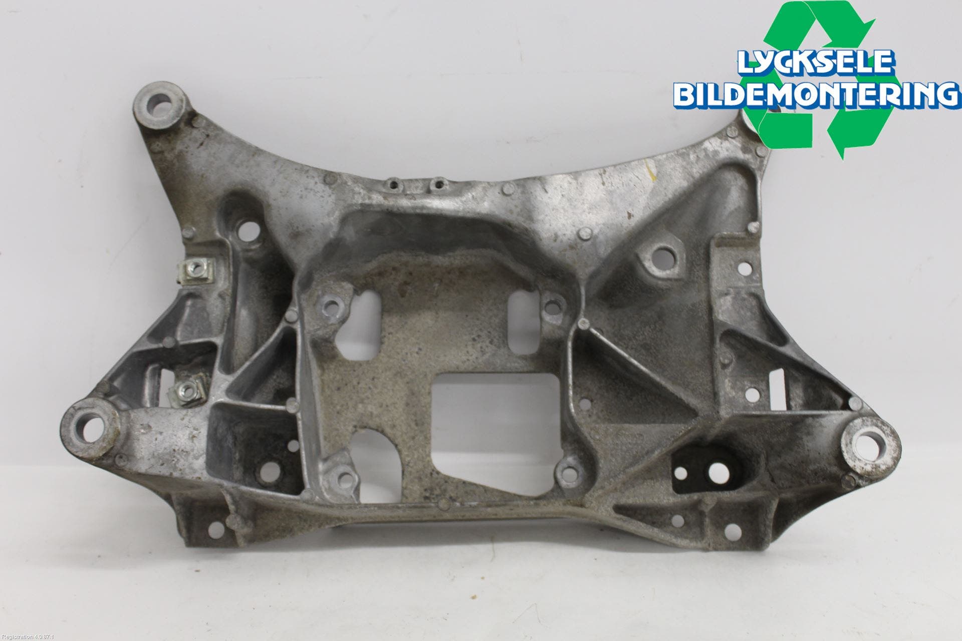 Audi A6 F2/C8 19- Växellådsbalk