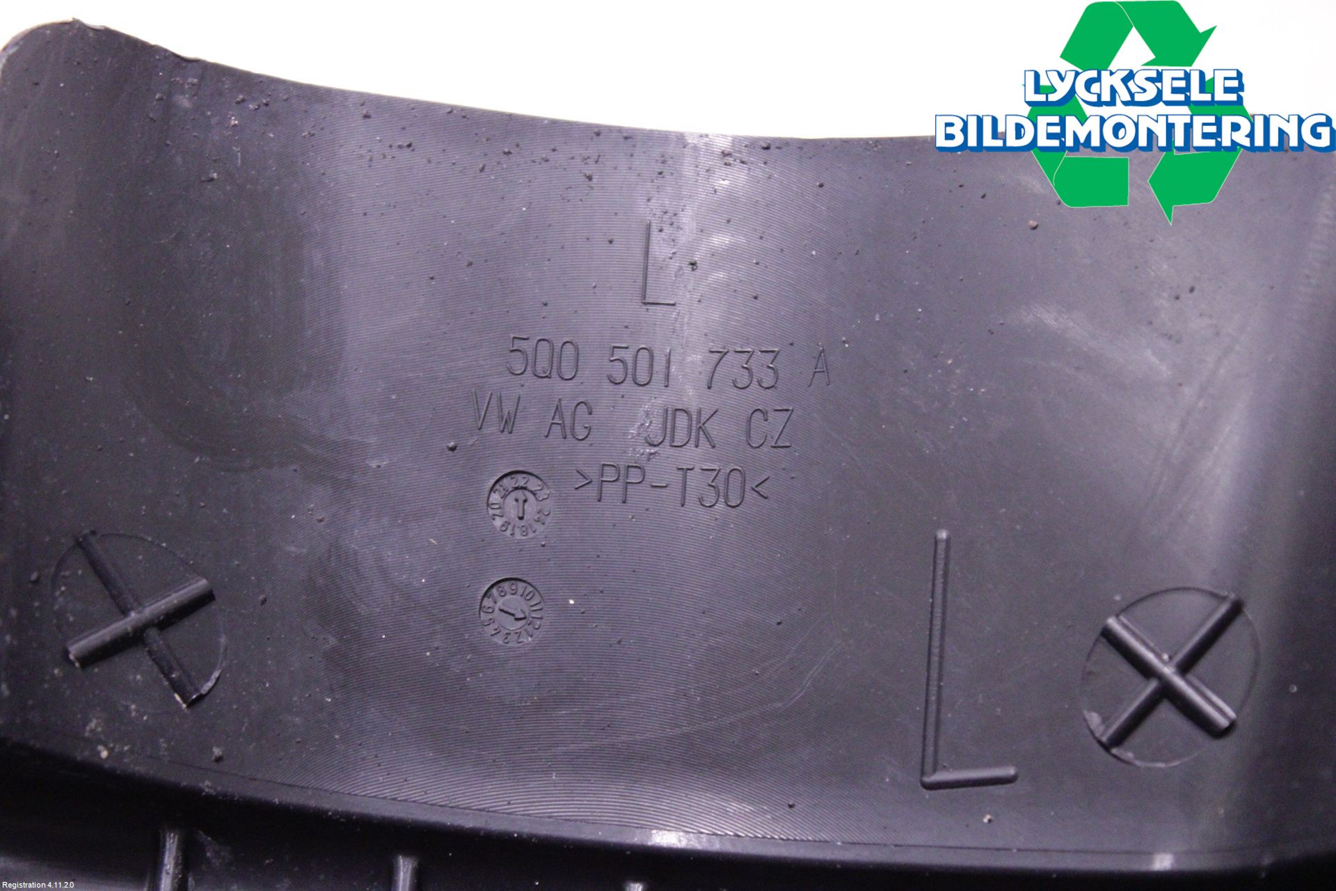 Volkswagen VW GOLF / E-GOLF VIII 20- Stänkskydd