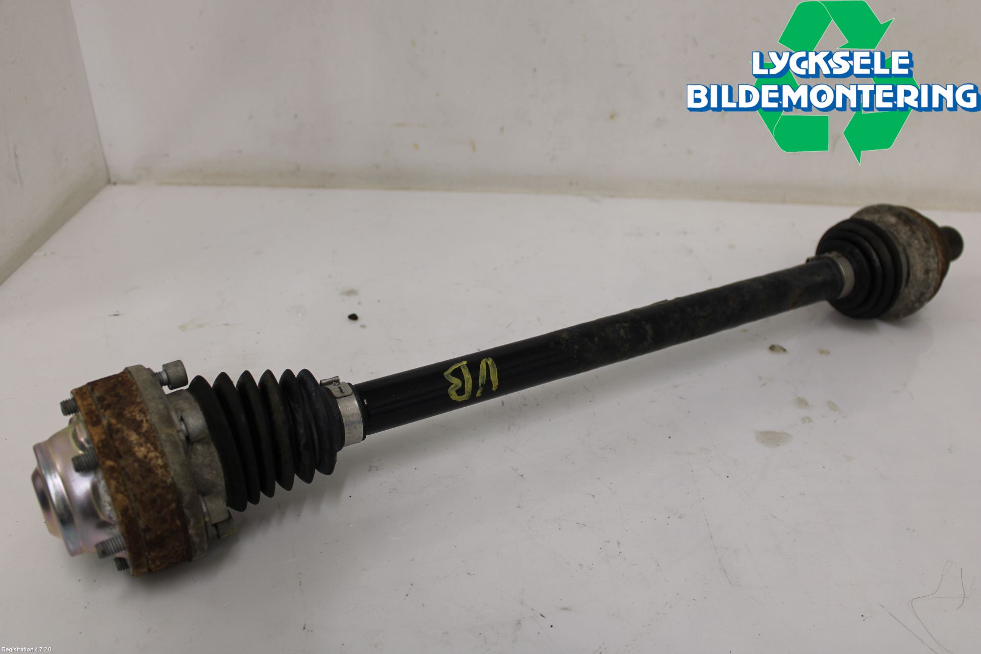 Volkswagen VW T-ROC 18- Drivaxel Bak Vänster