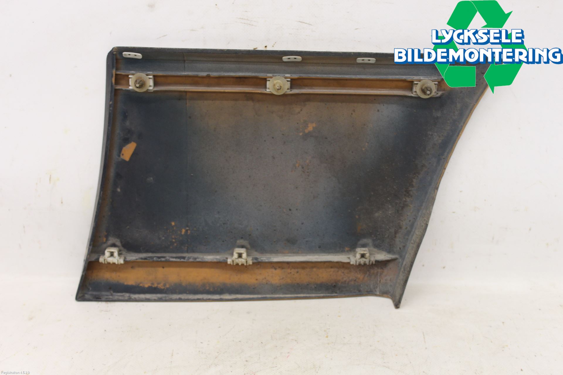 Mercedes-Benz MB 200-500  (W124) 86-96 List Framskärm Hö