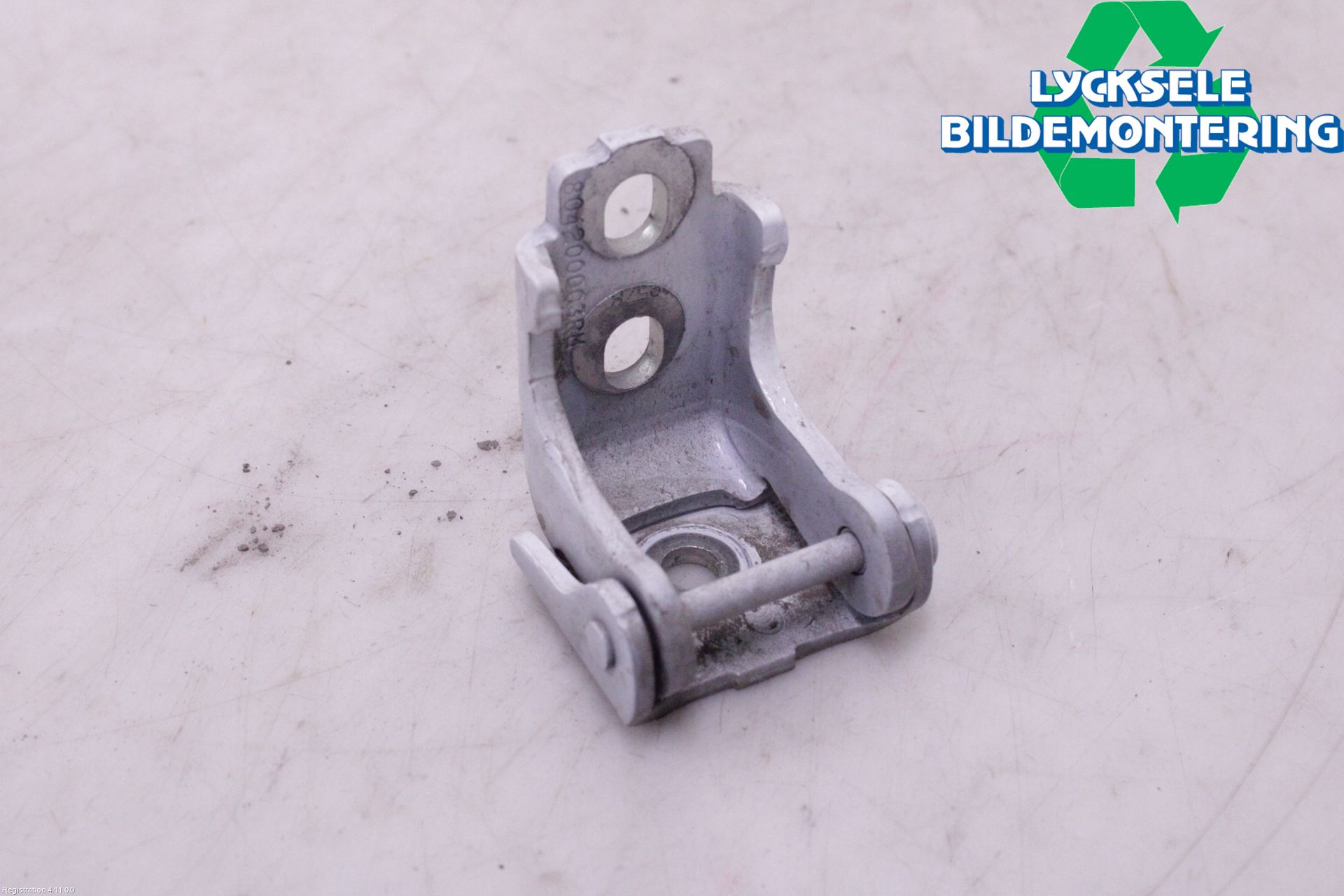 Renault CLIO IV 16-19 Dörrgångjärn