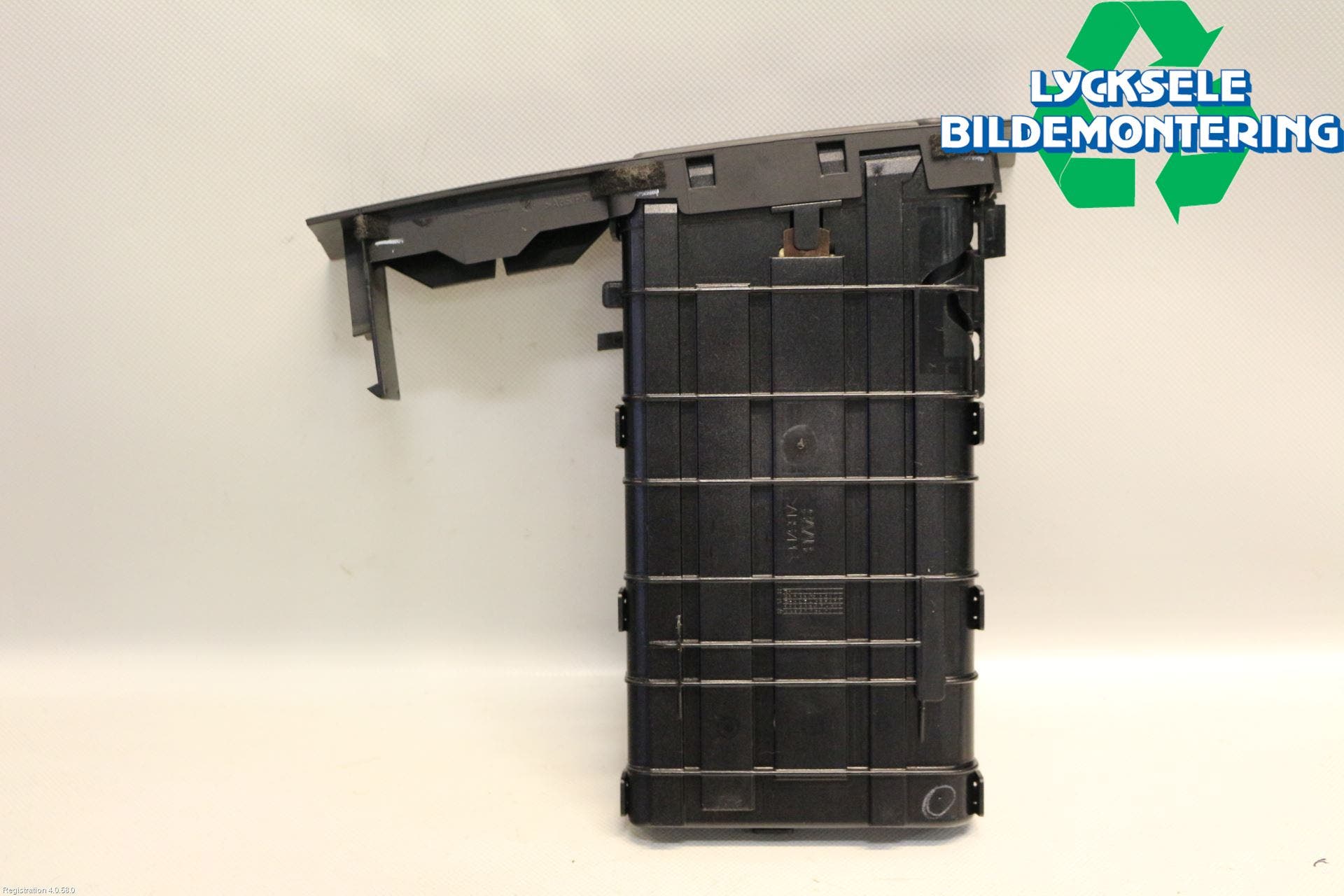 Saab 9-3 VER2/VER3 08-15 Mugghållare