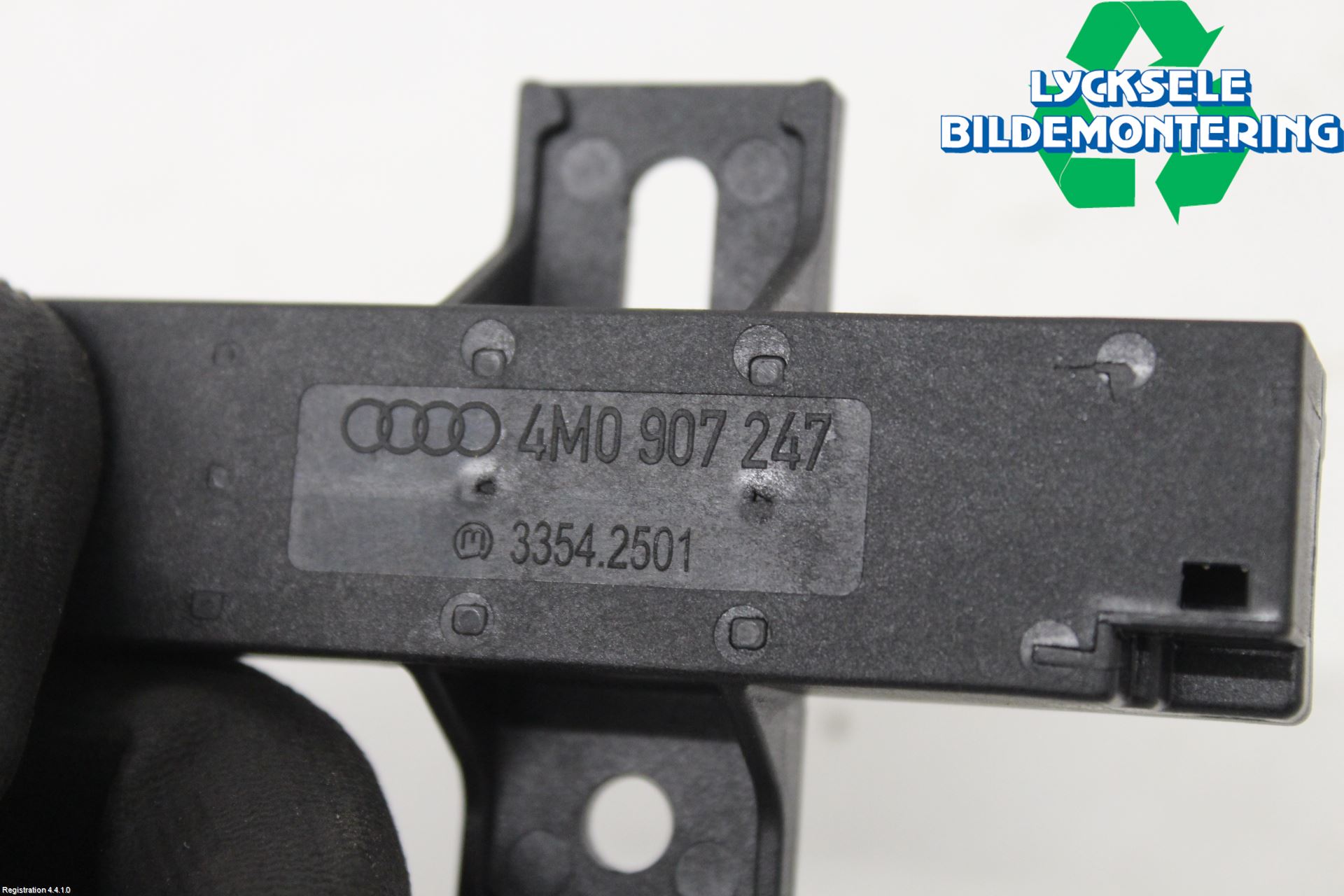 Audi A4/S4 B9 20- Antenn