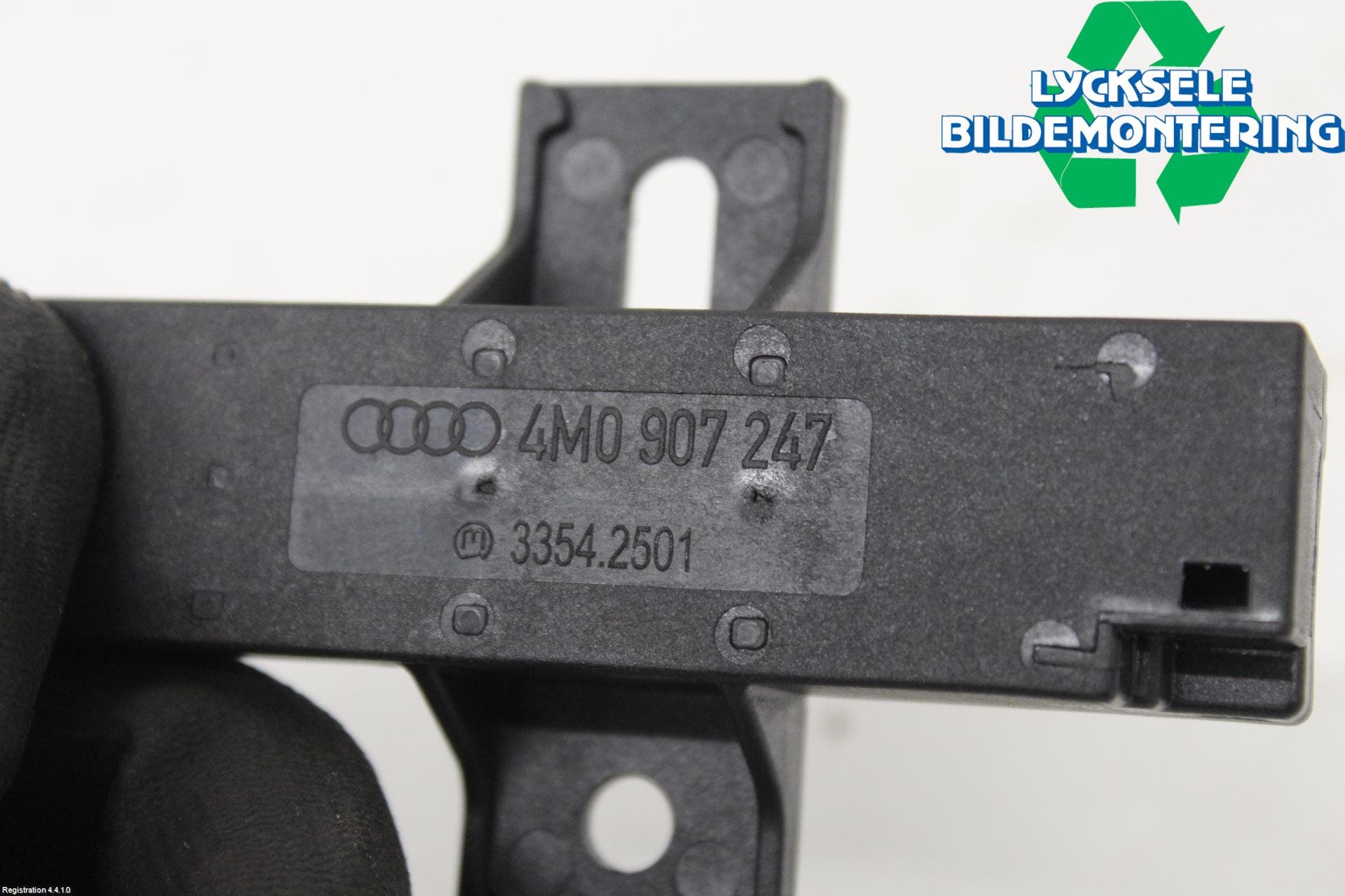 Audi A4/S4 B9 20- Antenn