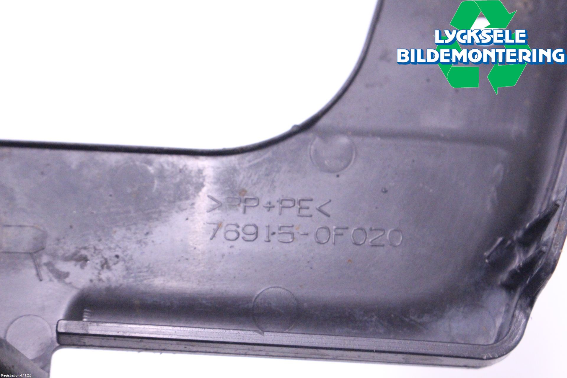Toyota VERSO 09-18 Stötfångardel Fram Hö