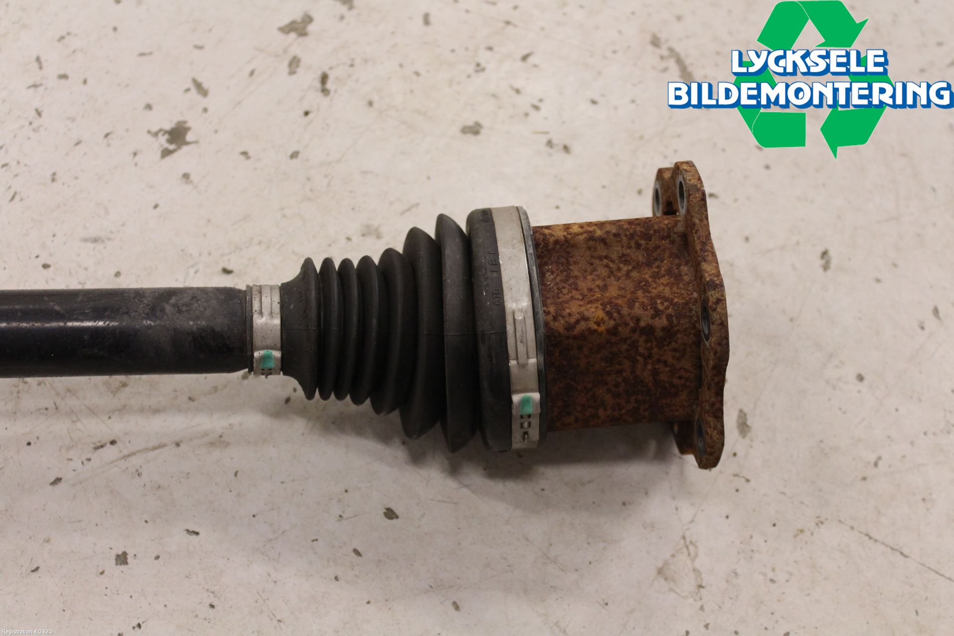 Audi A6 ALLROAD 12-18 Drivaxel Fram Höger