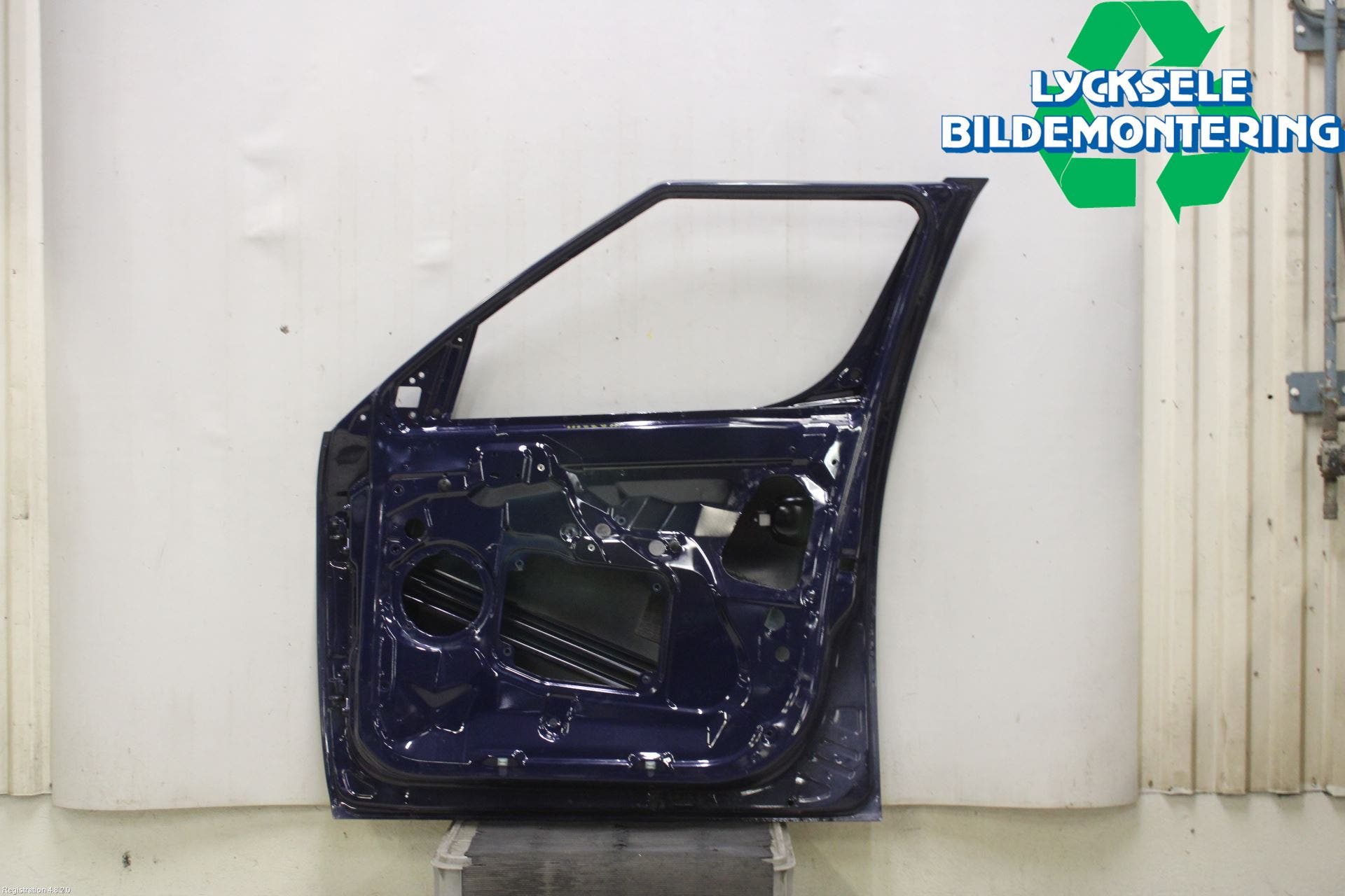 Skoda PRAKTIK Dörr Fram Höger