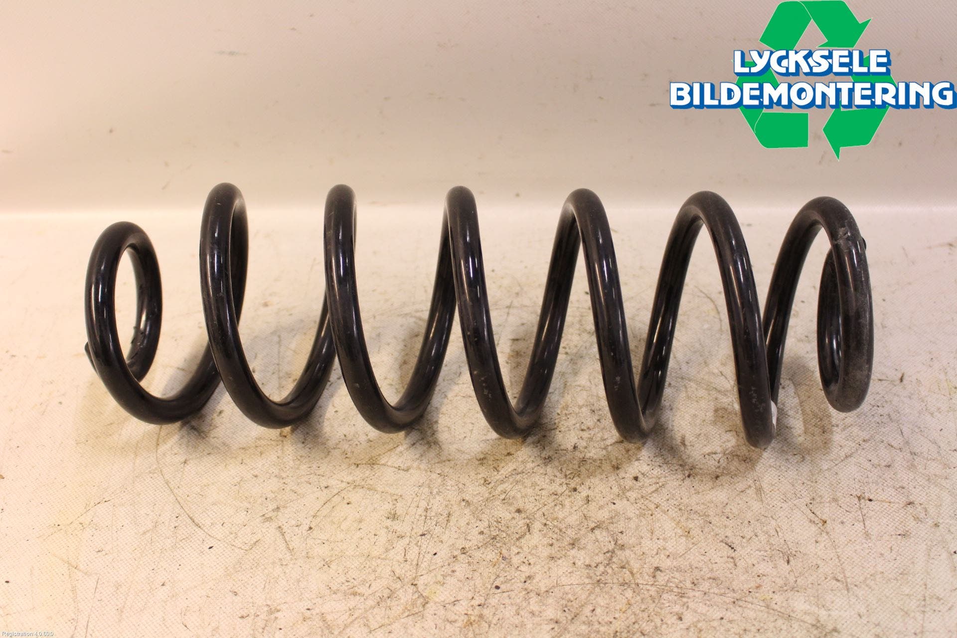 Volkswagen VW PASSAT 15-19 Fjäder Bak