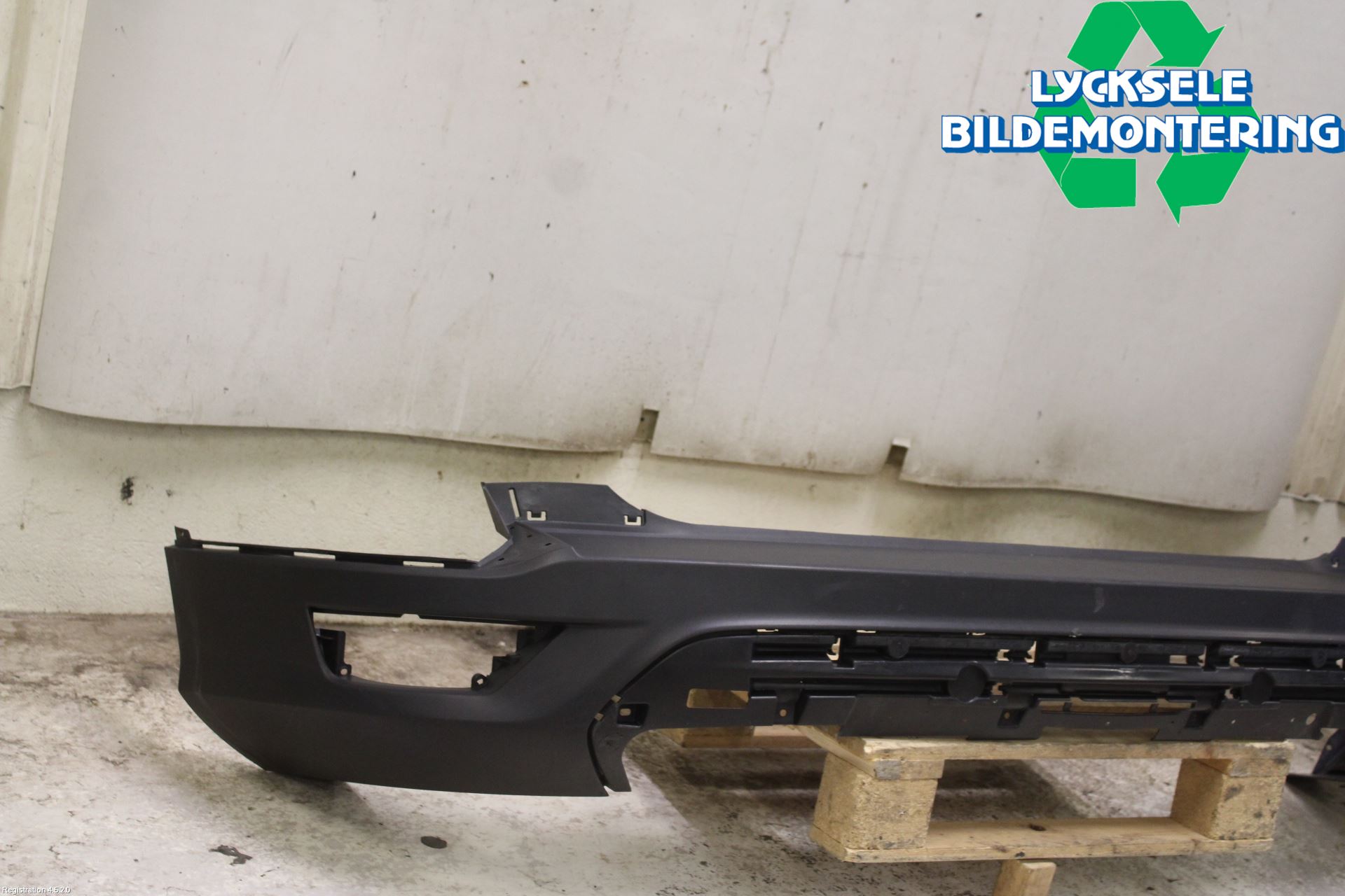 Ford KUGA 17-19 Stötfångarbeklädnad Bak