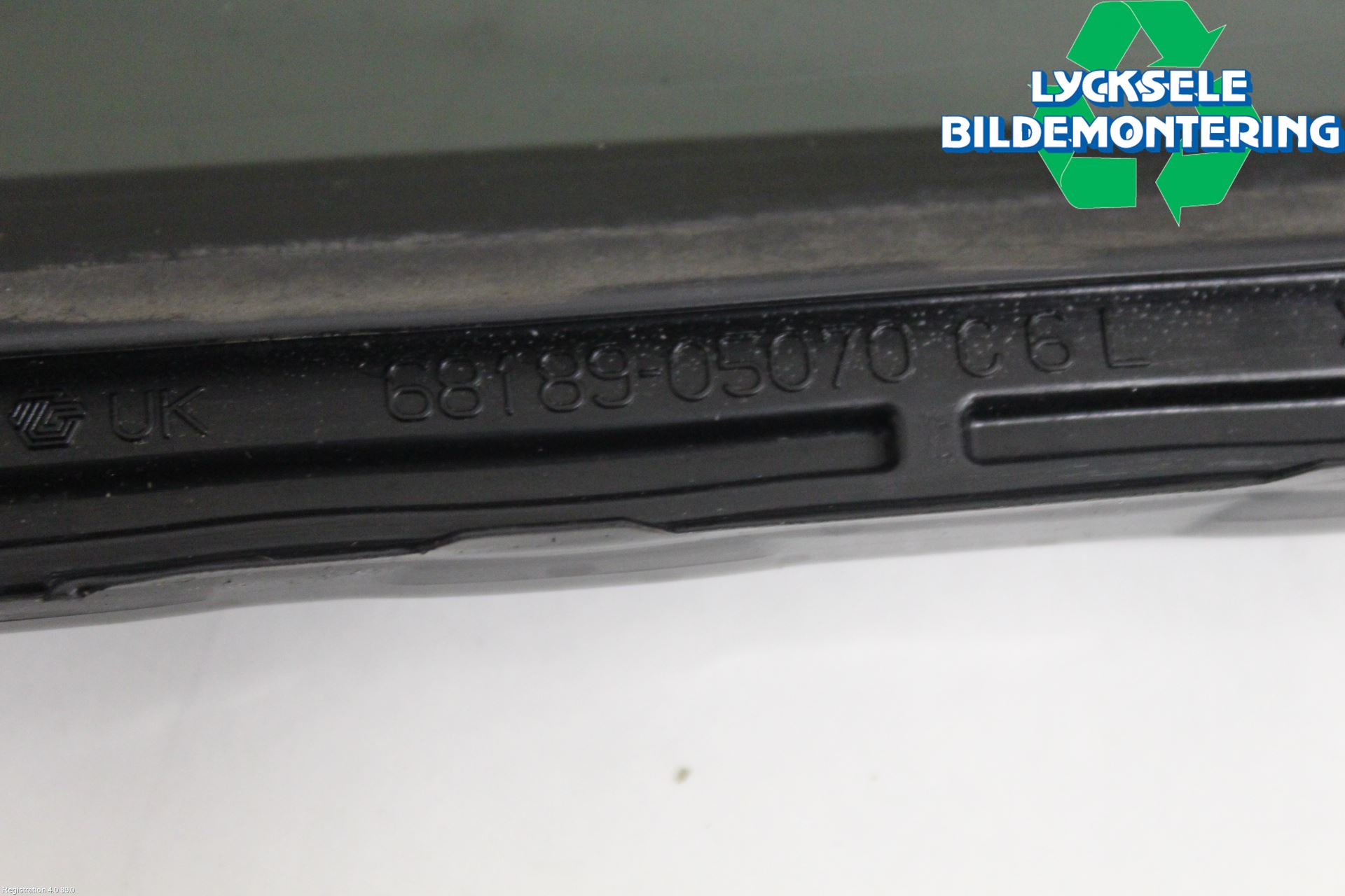 Toyota AVENSIS 16-18 Dörruta Bak Lilla Vä