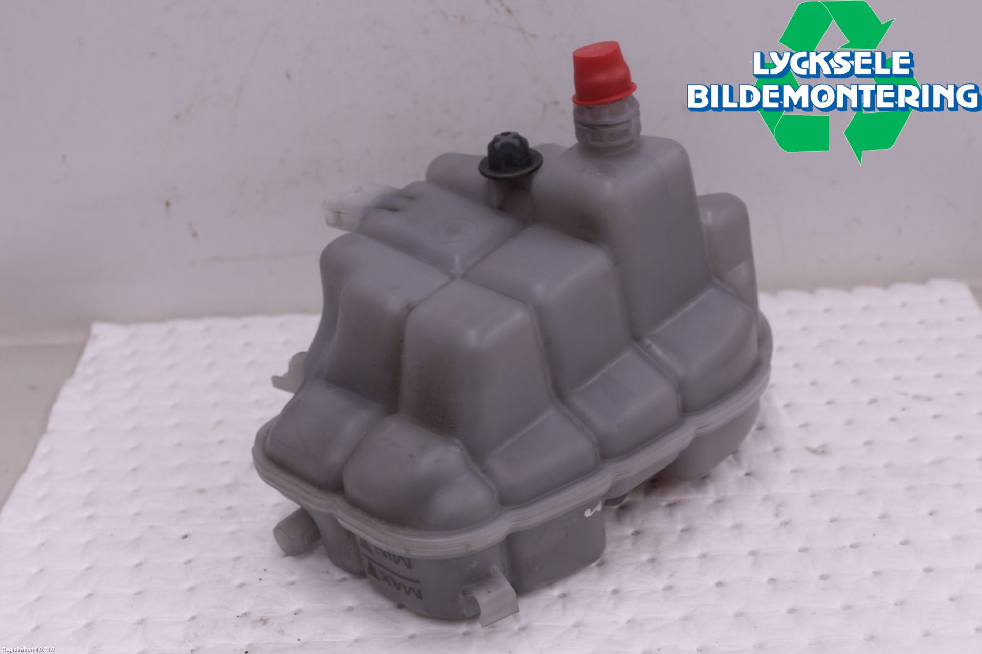 Audi A6 ALLROAD 12-18 Expansionstank