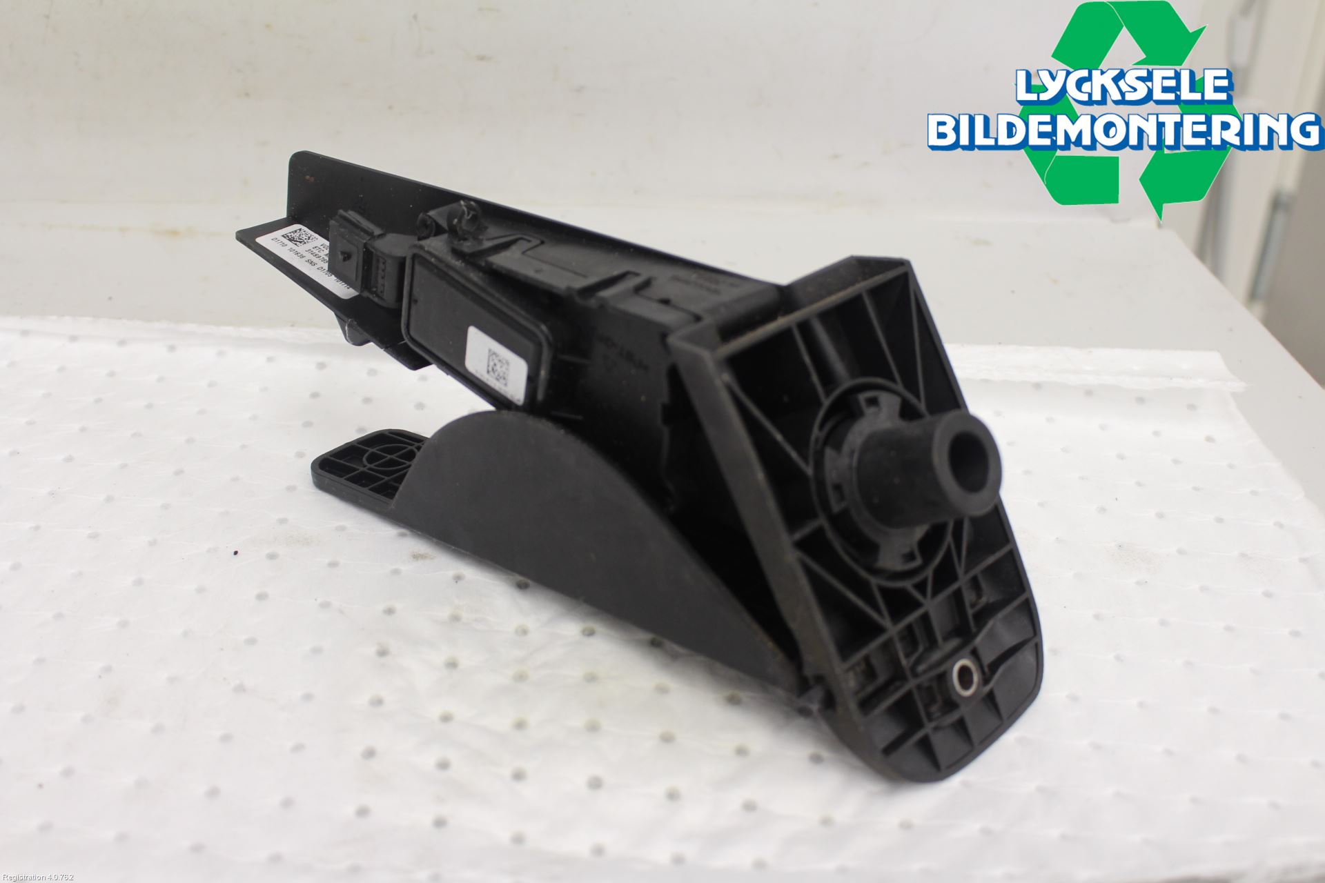 Volvo V90 17->> Gaspedal