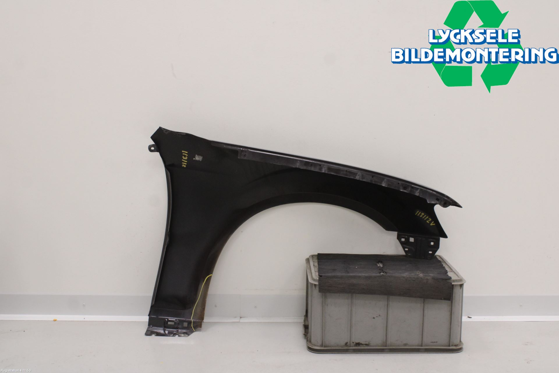 Lancia THEMA Skärm Fram Vänster