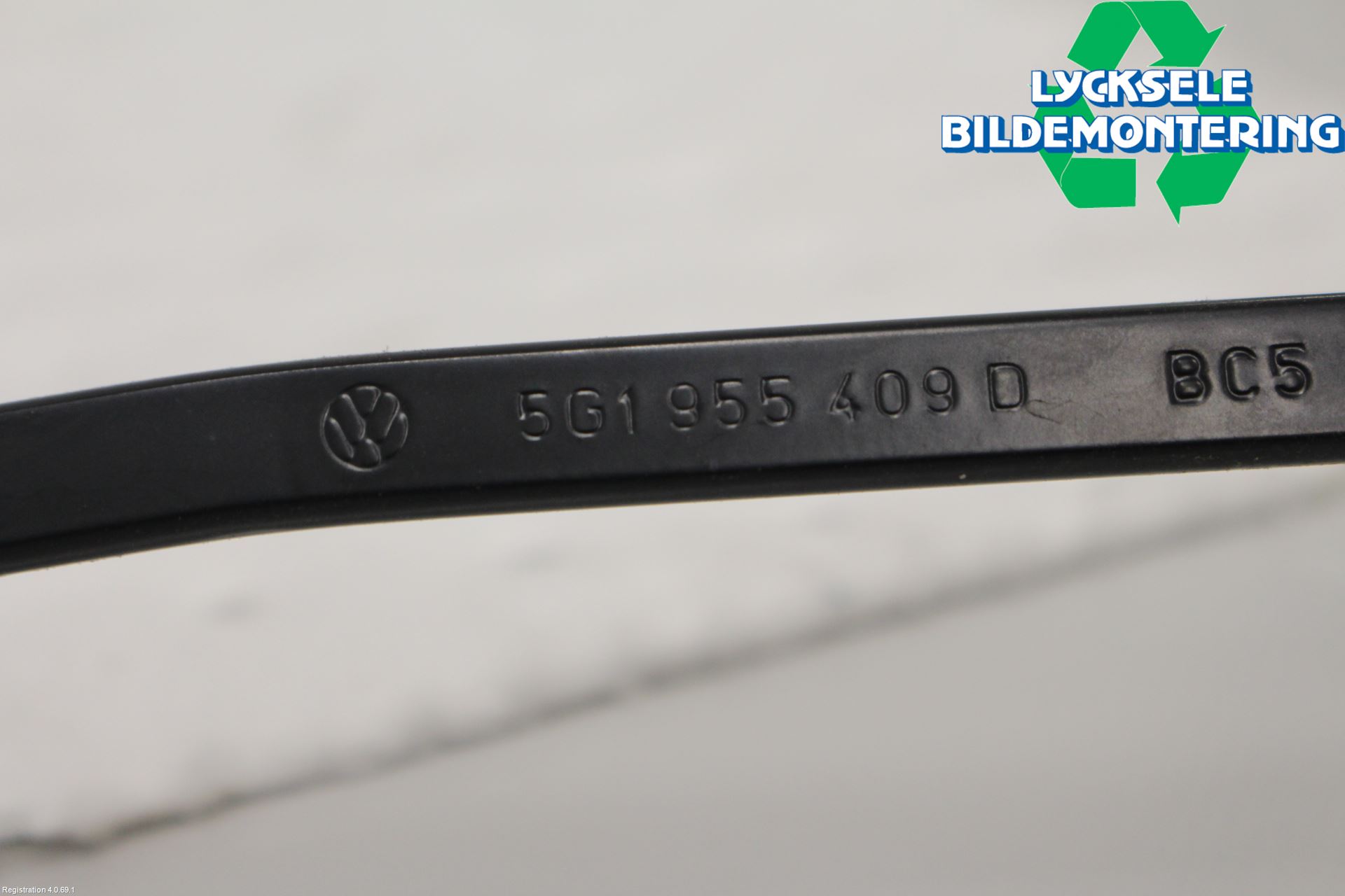 Volkswagen VW GOLF / E-GOLF VII 13-20 Torkararm Armar Vindruta
