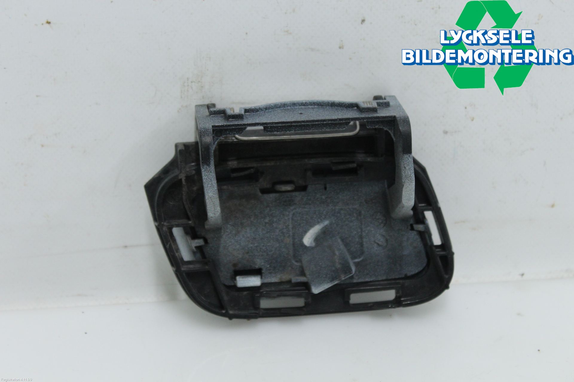 Audi A4 12-15 Spolarmunstycke Strålkastare