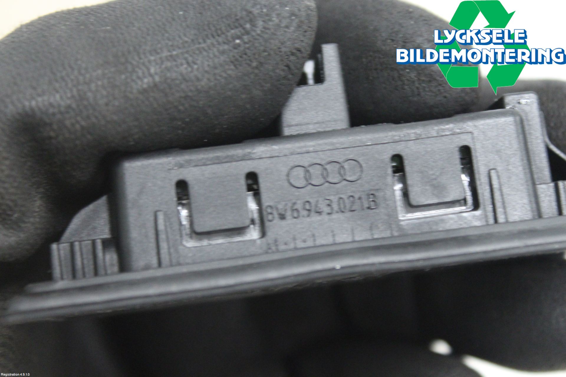 Audi Q3 F3 19- Skylt Belysning