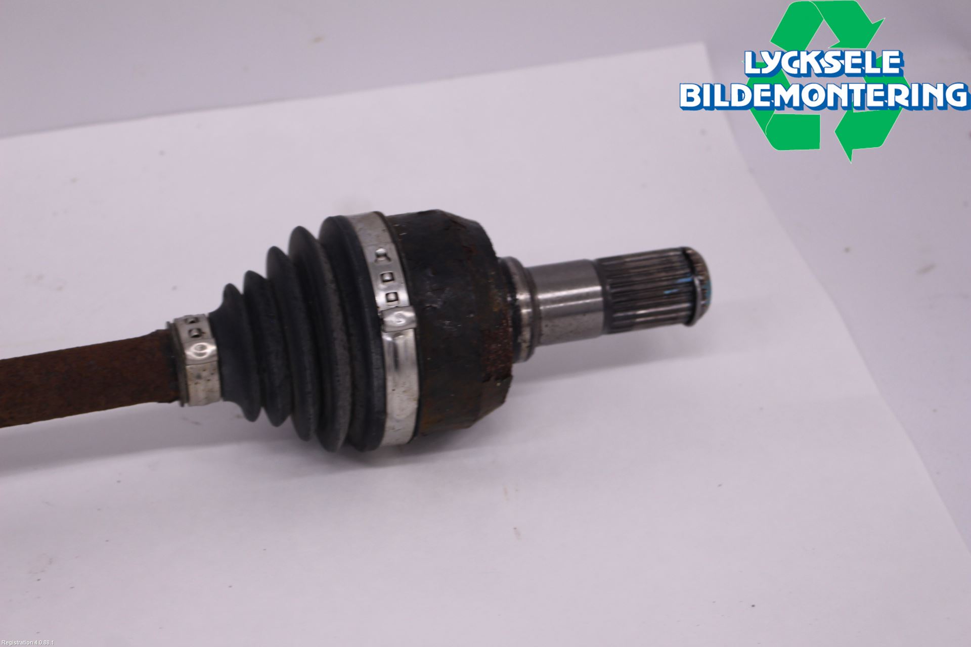 Kia SORENTO 21- Drivaxel Bak Vänster