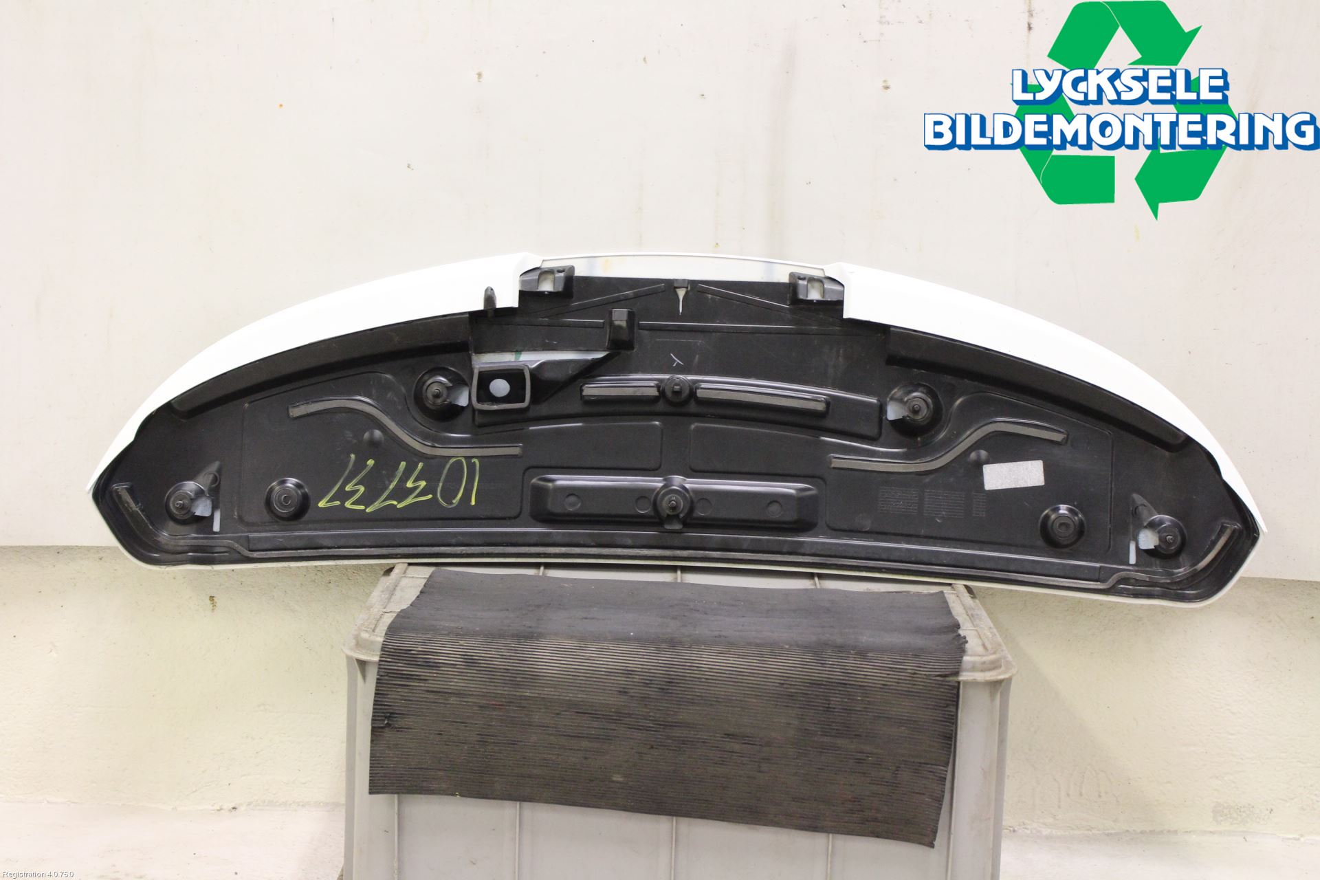 Opel INSIGNIA 09-16 Spoiler Baklucka