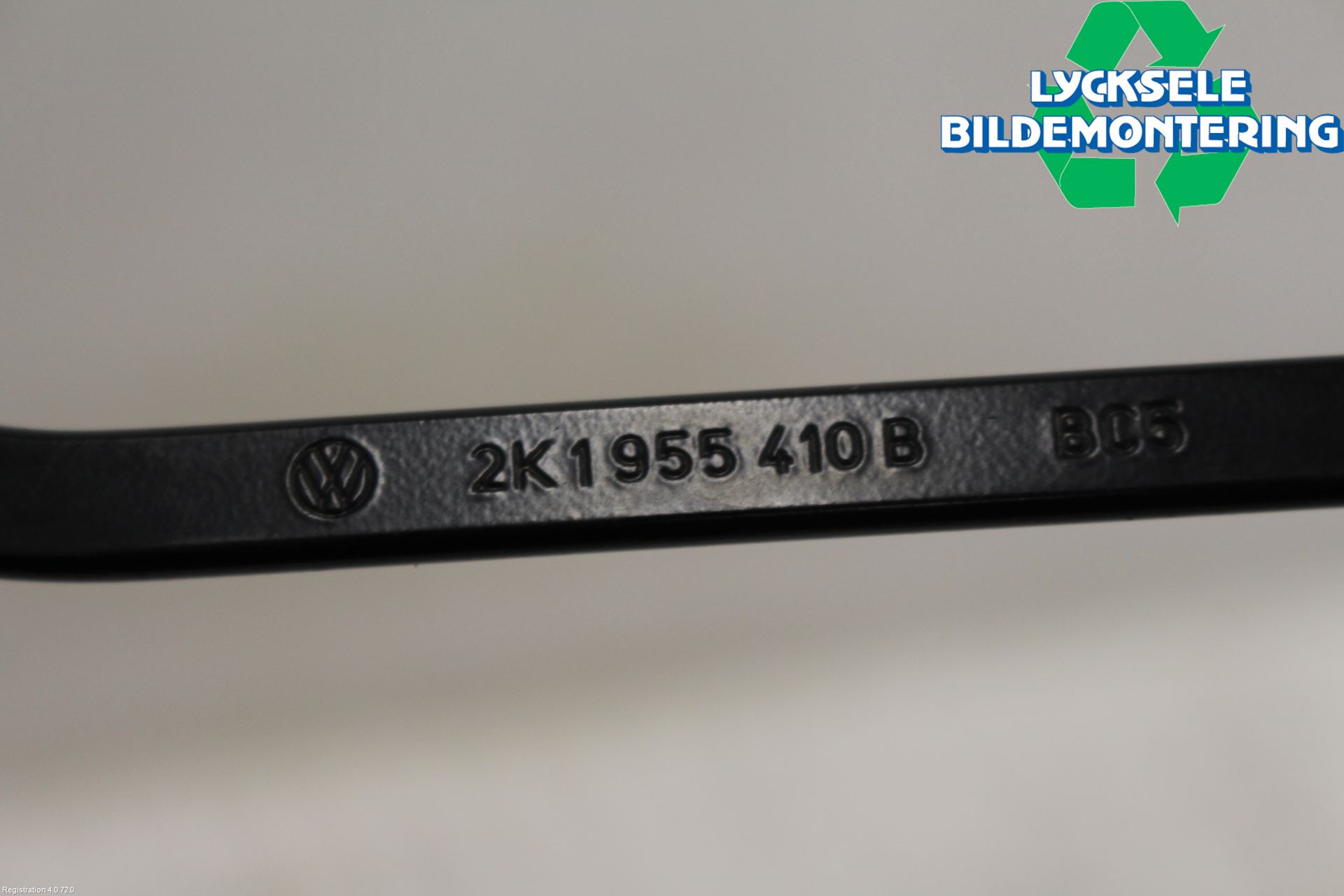 Volkswagen VW TOURAN 10-15 Torkararm Armar Vindruta