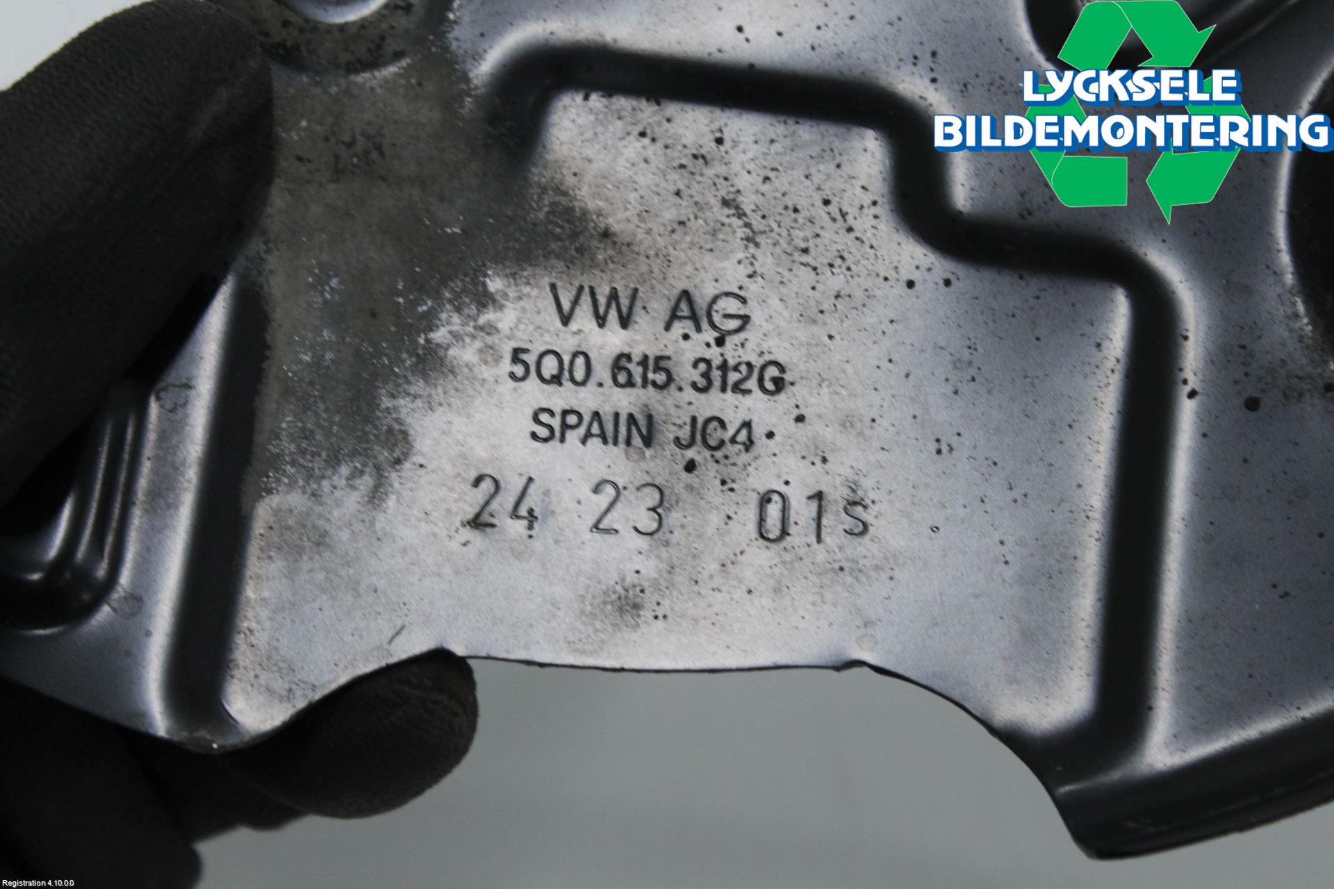 Volkswagen VW T-ROC 18- Bromssköld Fram