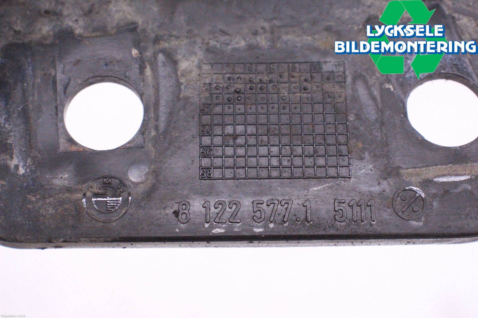 BMW 3 E36      91-00 Stötfångarfäste Fram Vä