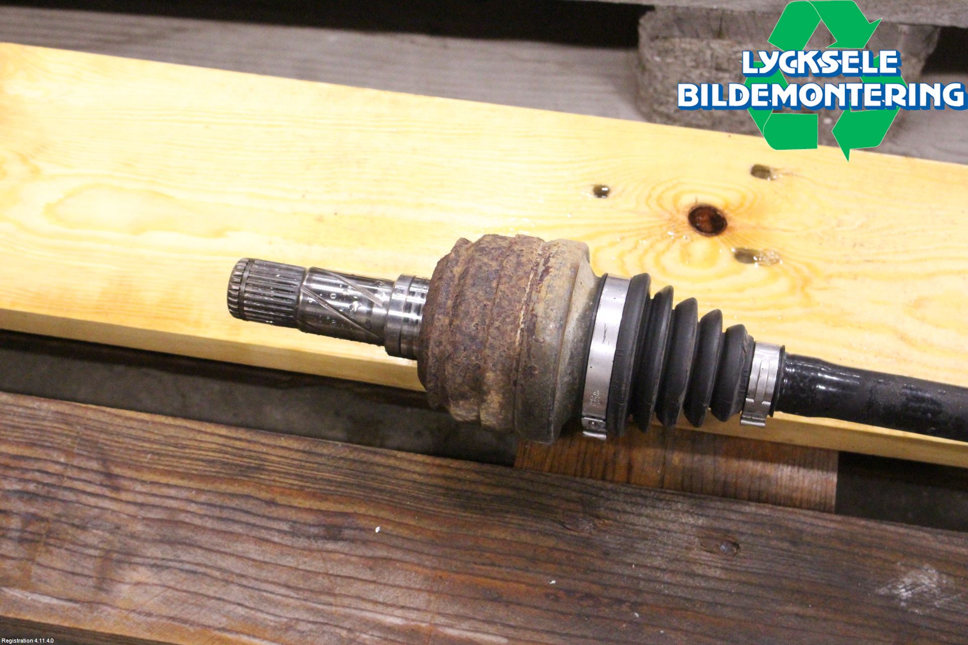 Volvo XC70 05-07 Drivaxel Bak Vänster