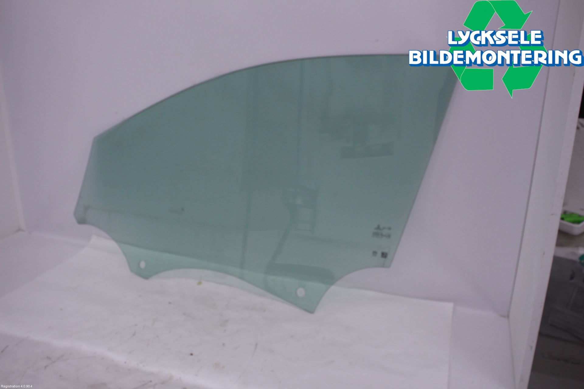 Peugeot 5008 17-24 Dörruta Fram Höger