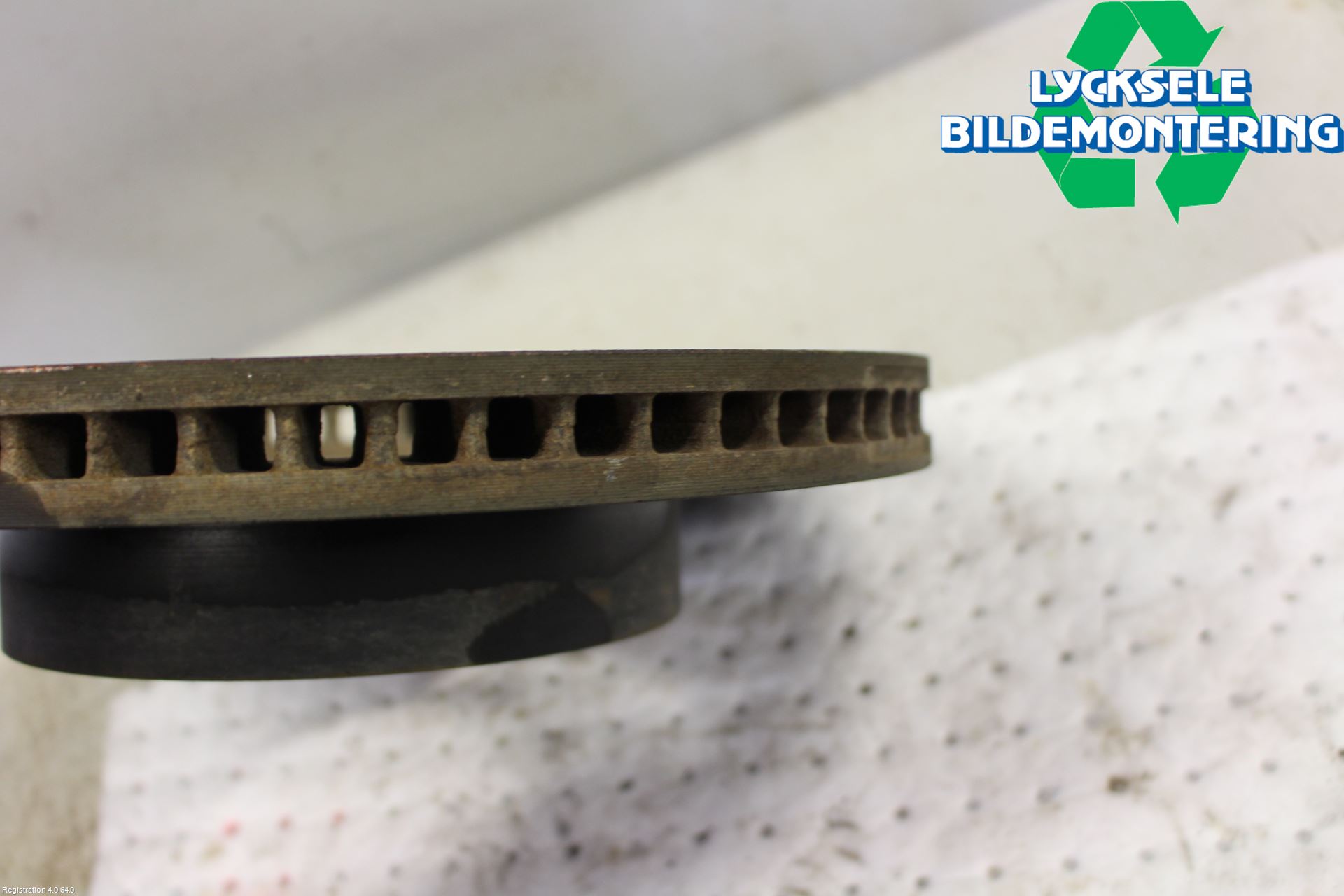 Toyota HILUX 16- Bromsskiva Fram