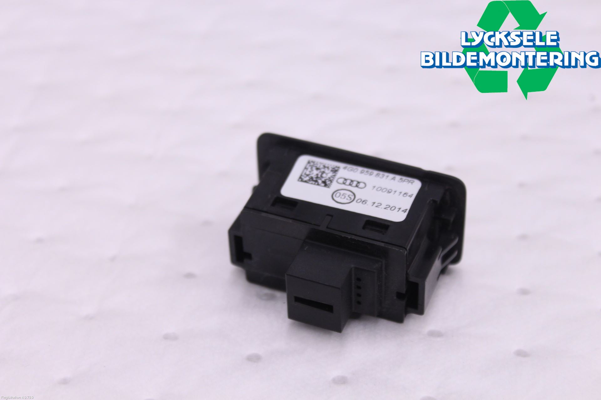 Audi A6 ALLROAD 12-18 Strömställare Baklucka