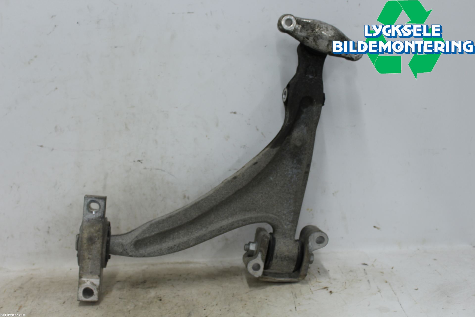 Volvo V90 17->> Bärarm Fram Undre Hö