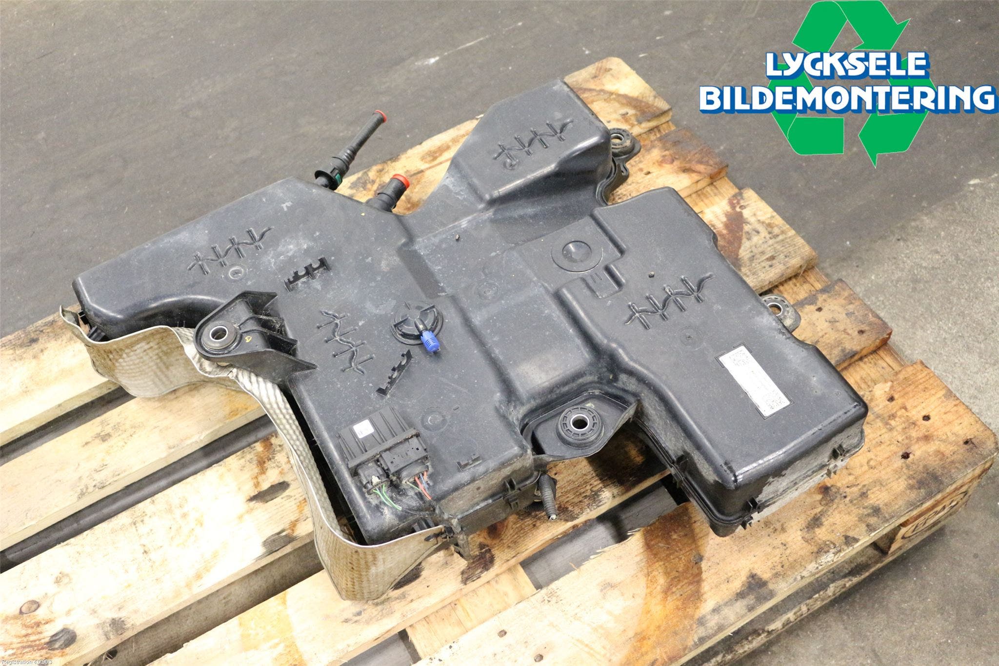 Volkswagen VW CRAFTER II / E-CRAFTER 17- Adblue Tank