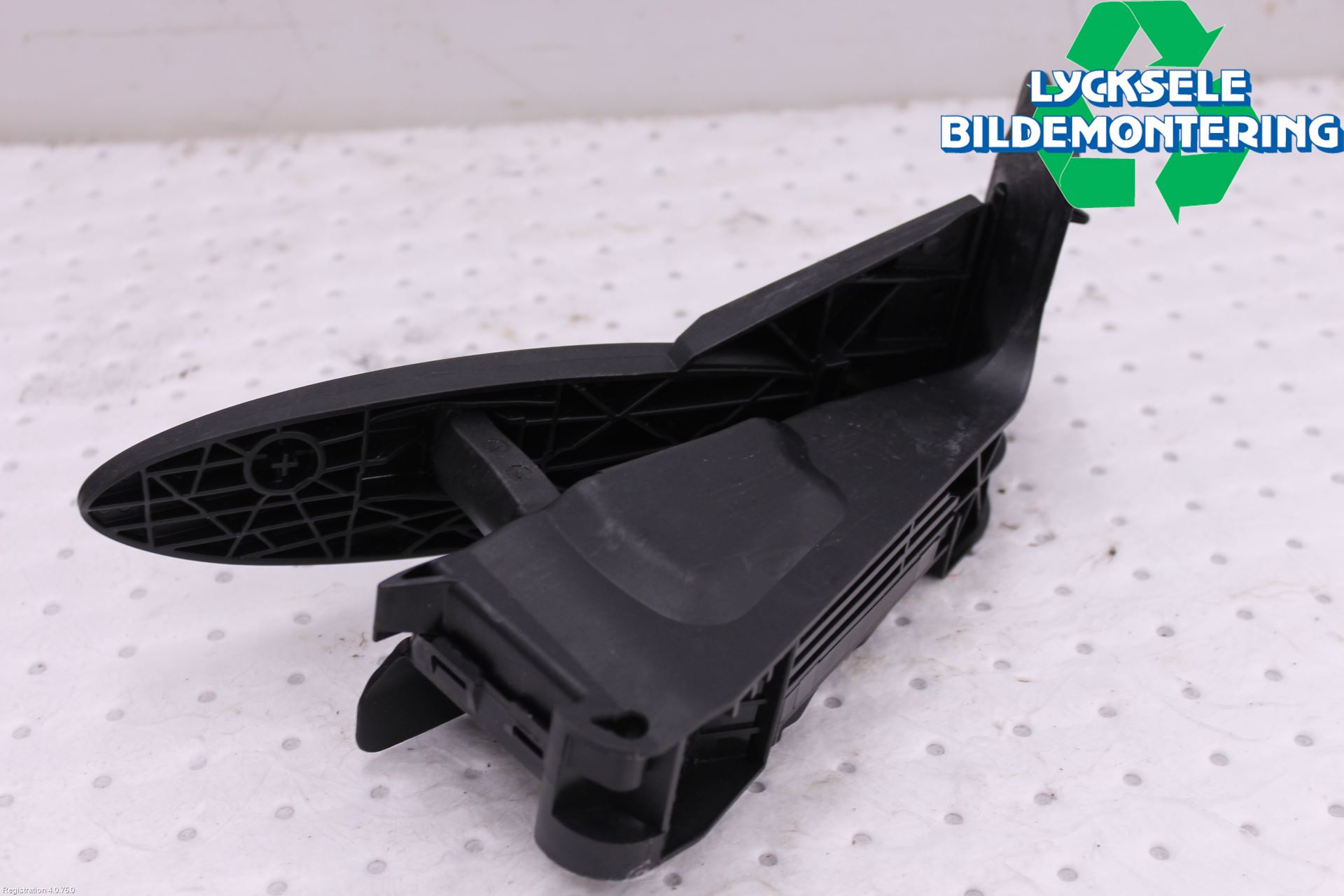 Mini COUNTRYMAN F60 17-23 Gaspedal